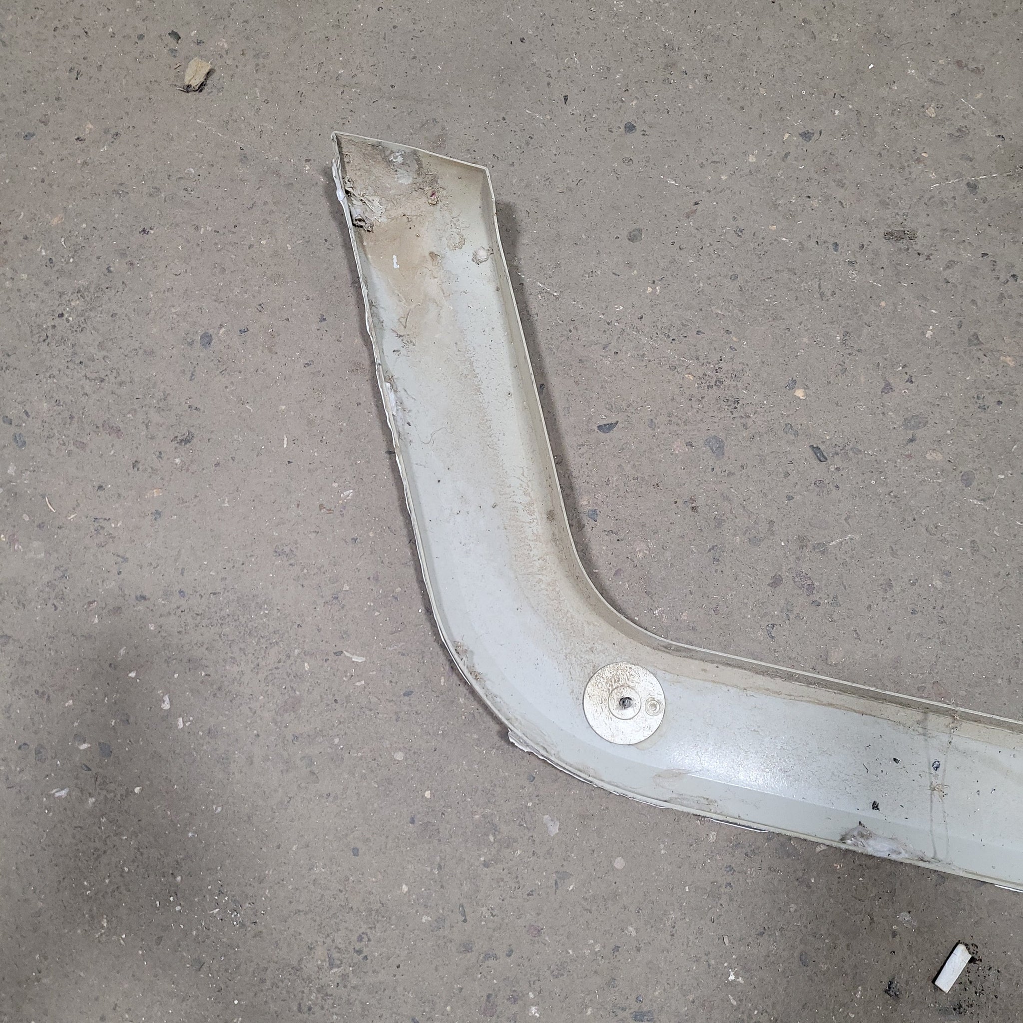 Used Trail-Lite Fender Skirt 47 1/2 X 17