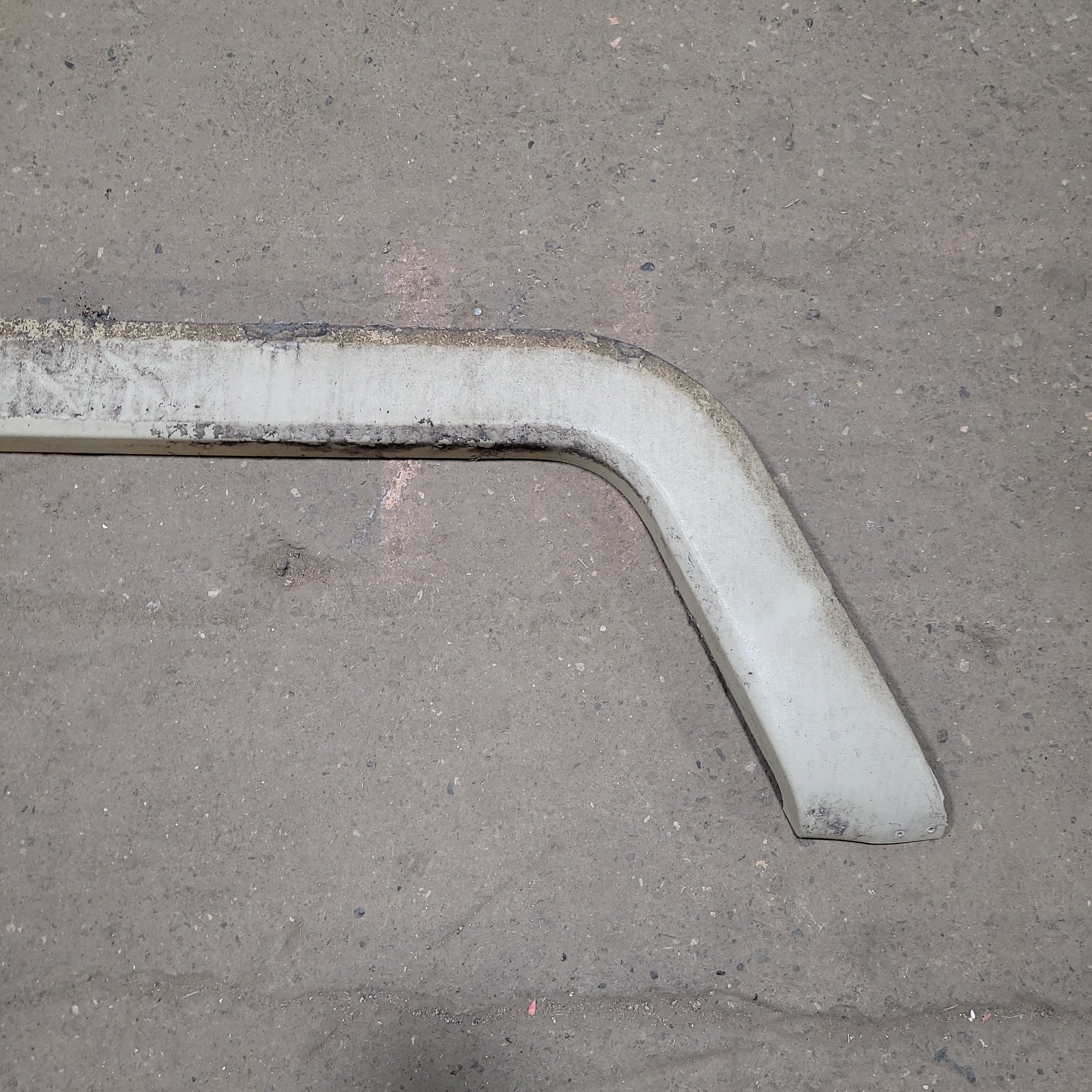 Used Trail-Lite Fender Skirt 47 1/2 X 17