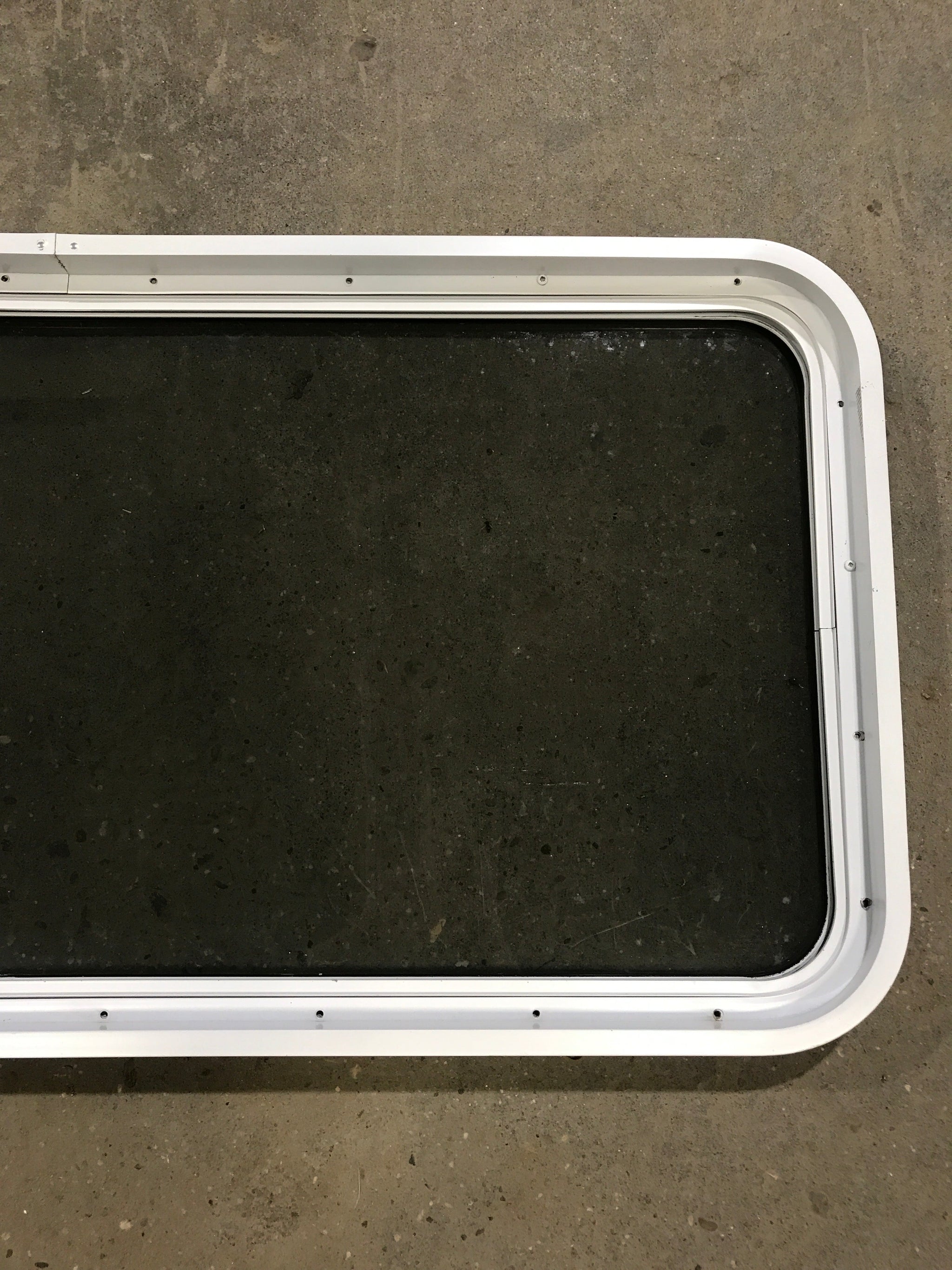 Used White Radius Non Opening Window : 47 3/4 W x 21 1/2 H x 2 D