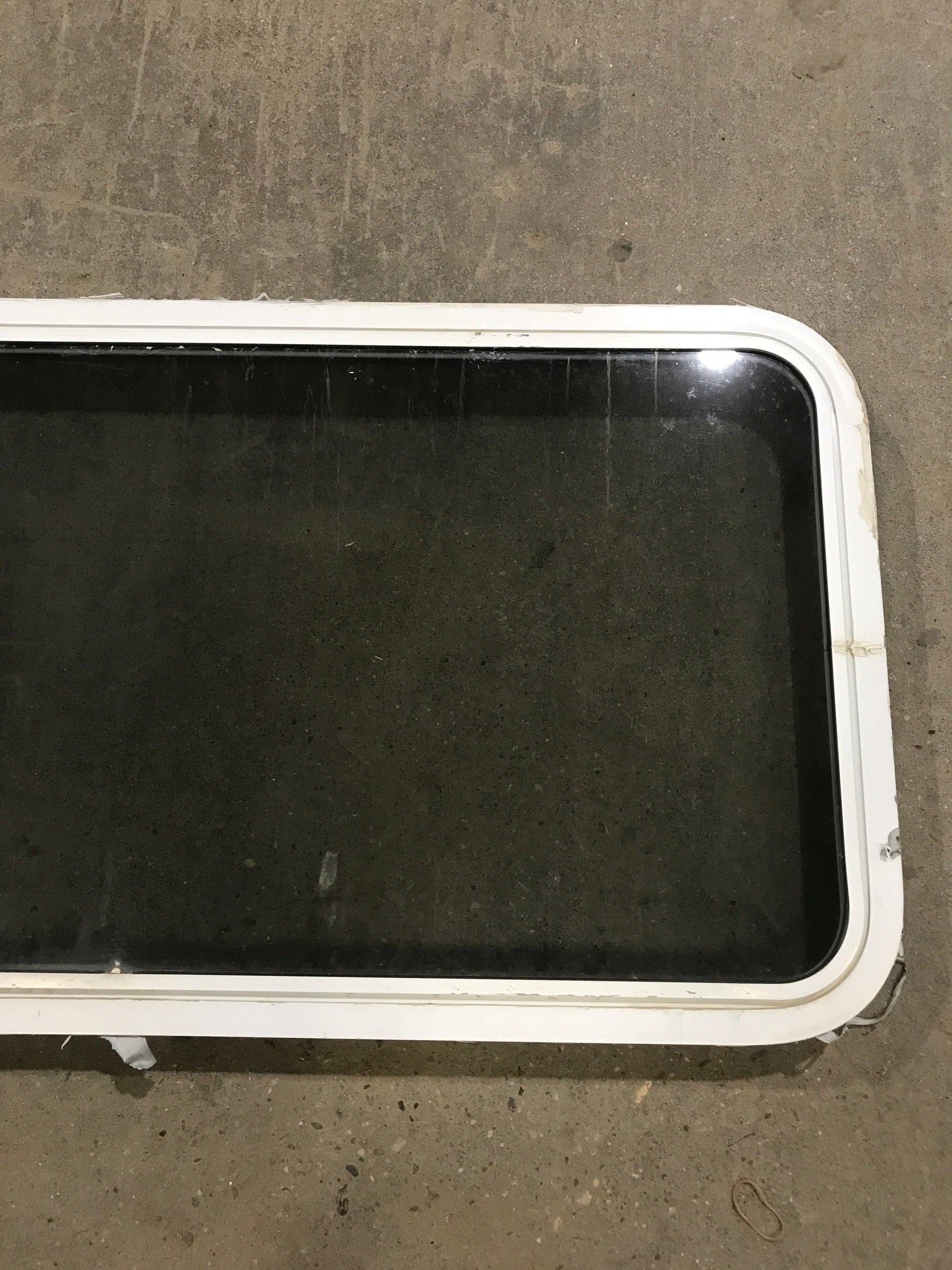 Used White Radius Non Opening Window : 47 3/4 W x 21 1/2 H x 2 D