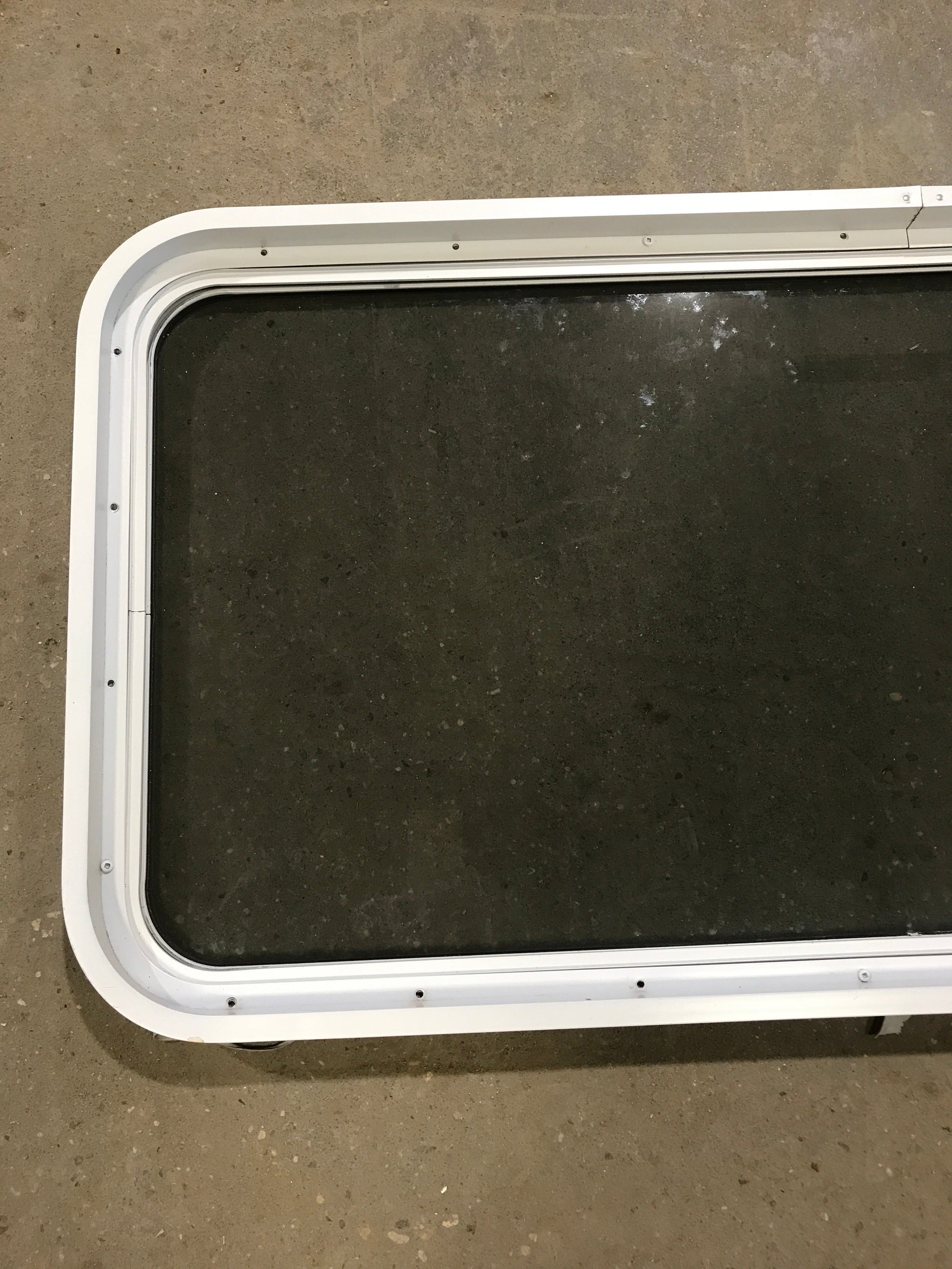 Used White Radius Non Opening Window : 47 3/4 W x 21 1/2 H x 2 D