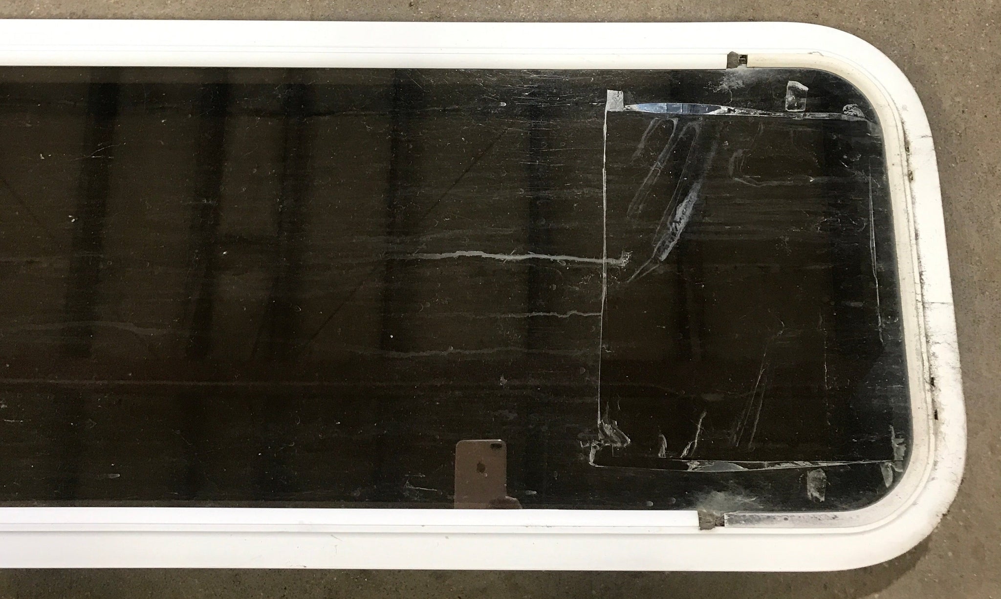 Used White Radius Non Opening Window : 45 1/2 W x 15 1/2 H x 1 7/8 D