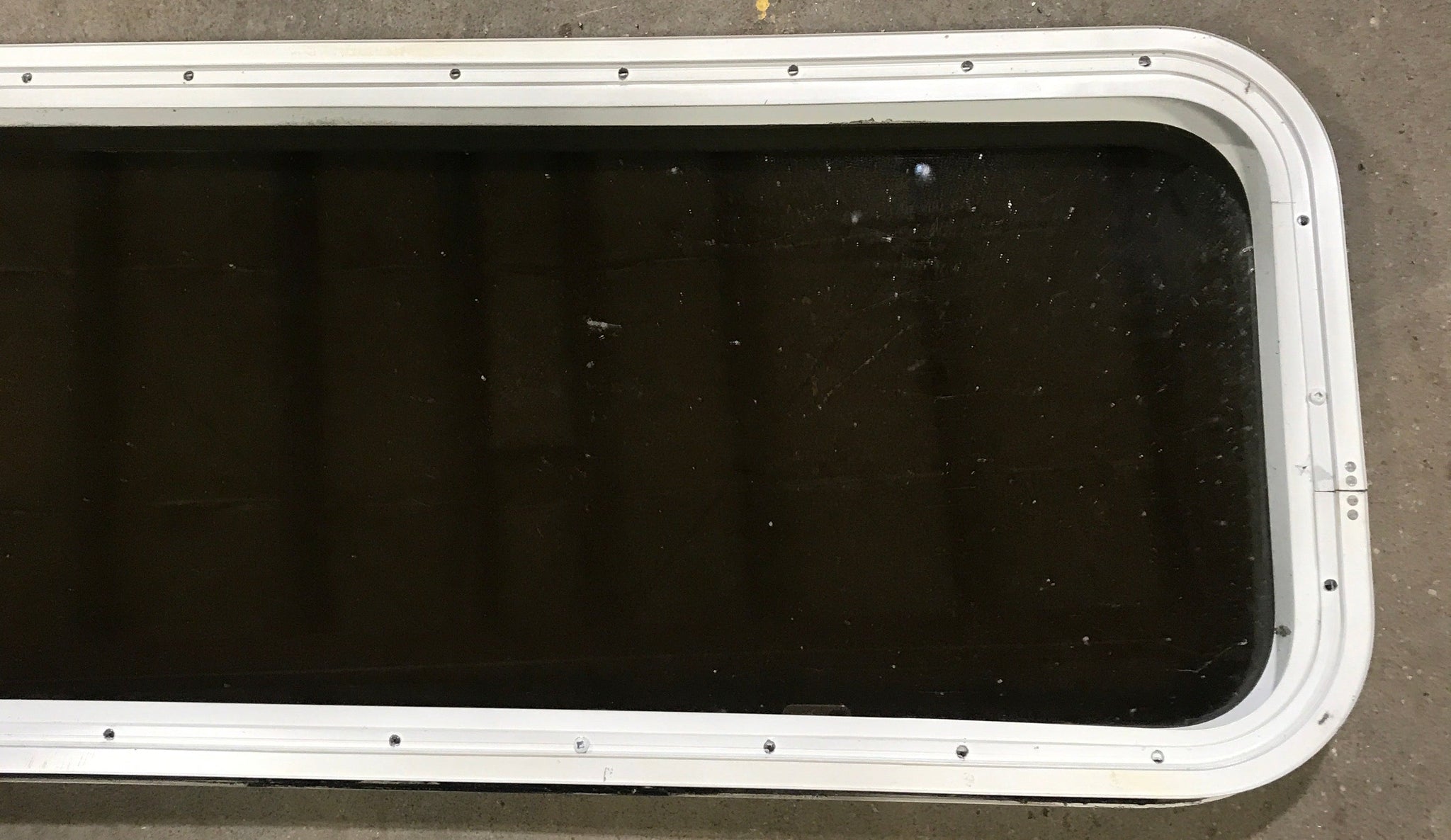 Used White Radius Non Opening Window : 45 1/2 W x 15 1/2 H x 1 7/8 D