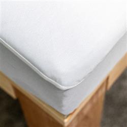Mattress Protector Lippert Components 2020218503 Thomas Payne ®, Queen, 60 x 80, Fits 10 High Mattress, White, Protects Against Stains/ Spills/ Dander/ Dust Mites, Breathable/ Waterproof Barrier, Hypoallergenic, PVC-Free