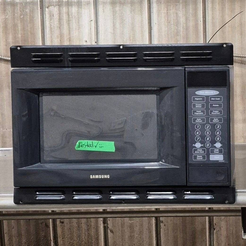 Used Samsung RV Microwave, 20 3/8 x 13 1/4 x 13 1/2 - MR5483G