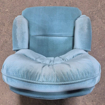 Used RV Chair - 38 1/4 H x 25 W x 28 D