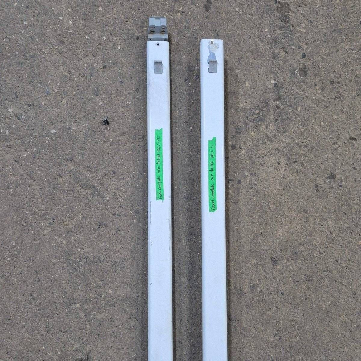 Used Dometic Awning Arm Set, White, 73 - 8273000.401B
