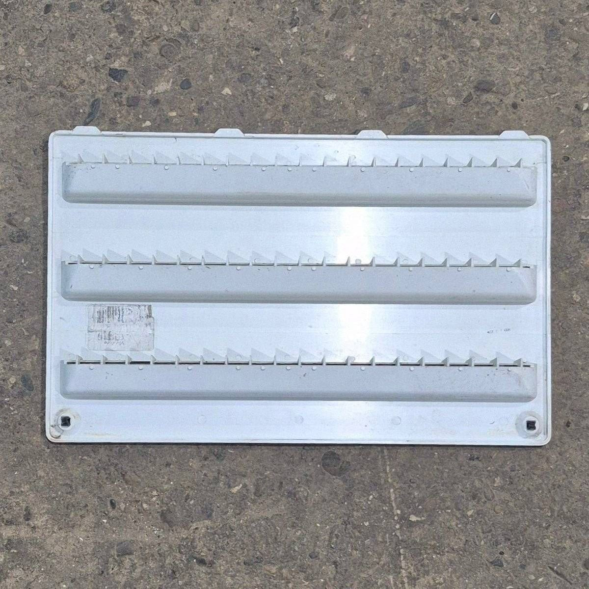 Used Dometic Air Intake Side Refrigerator Vent, Off White, No Frame - 3102277.021