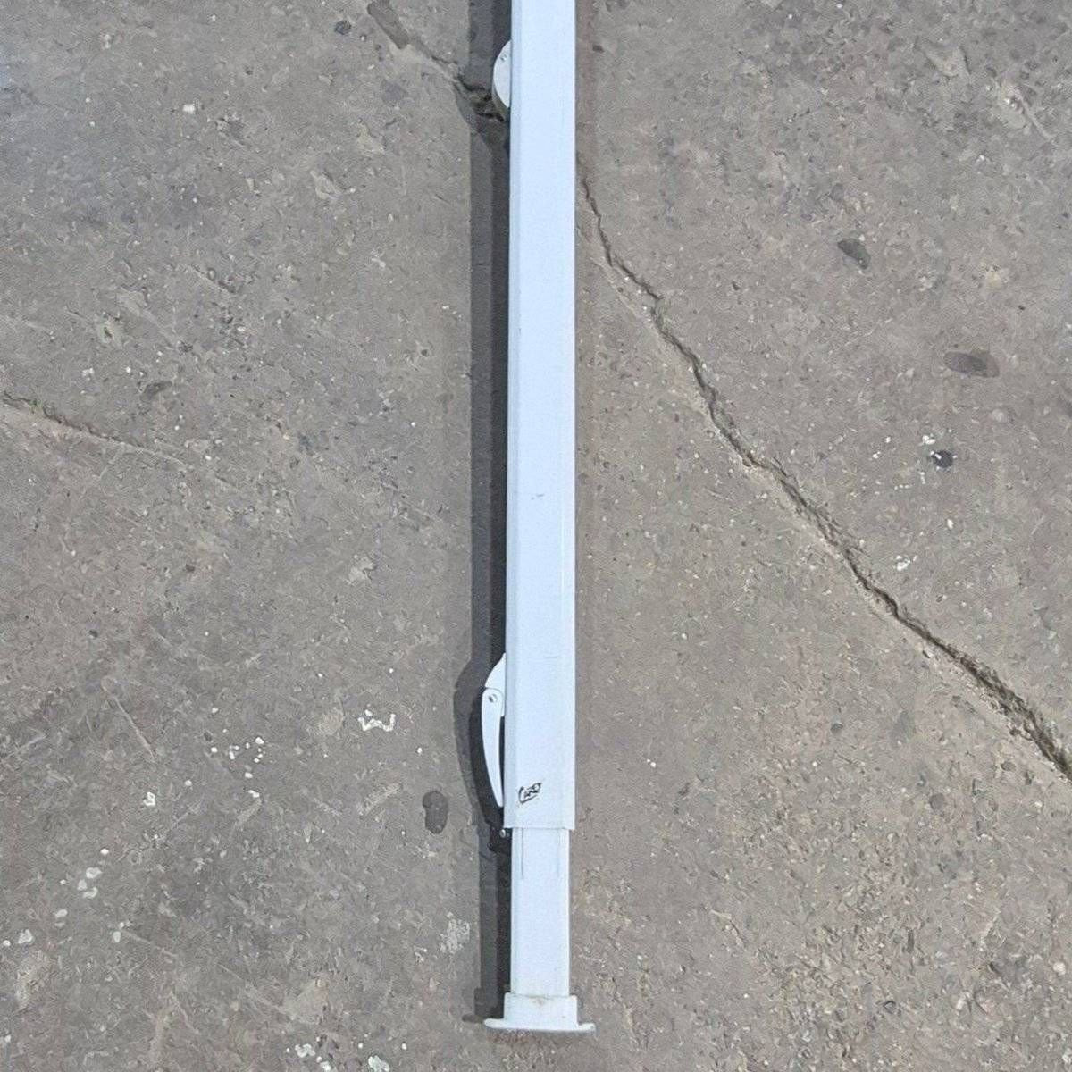 Used Carefree Single Manual Arm, 72, White - R00415-316-55