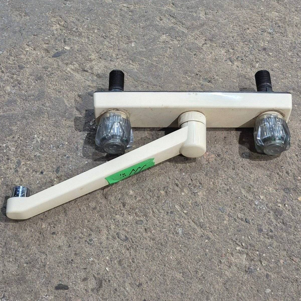Used 8 Kitchen Faucet, Bone, Smoked Knobs