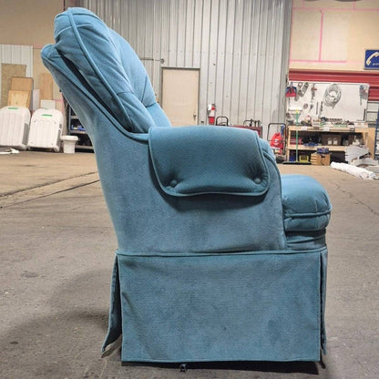 Used RV Chair - 38 1/4 H x 25 W x 28 D