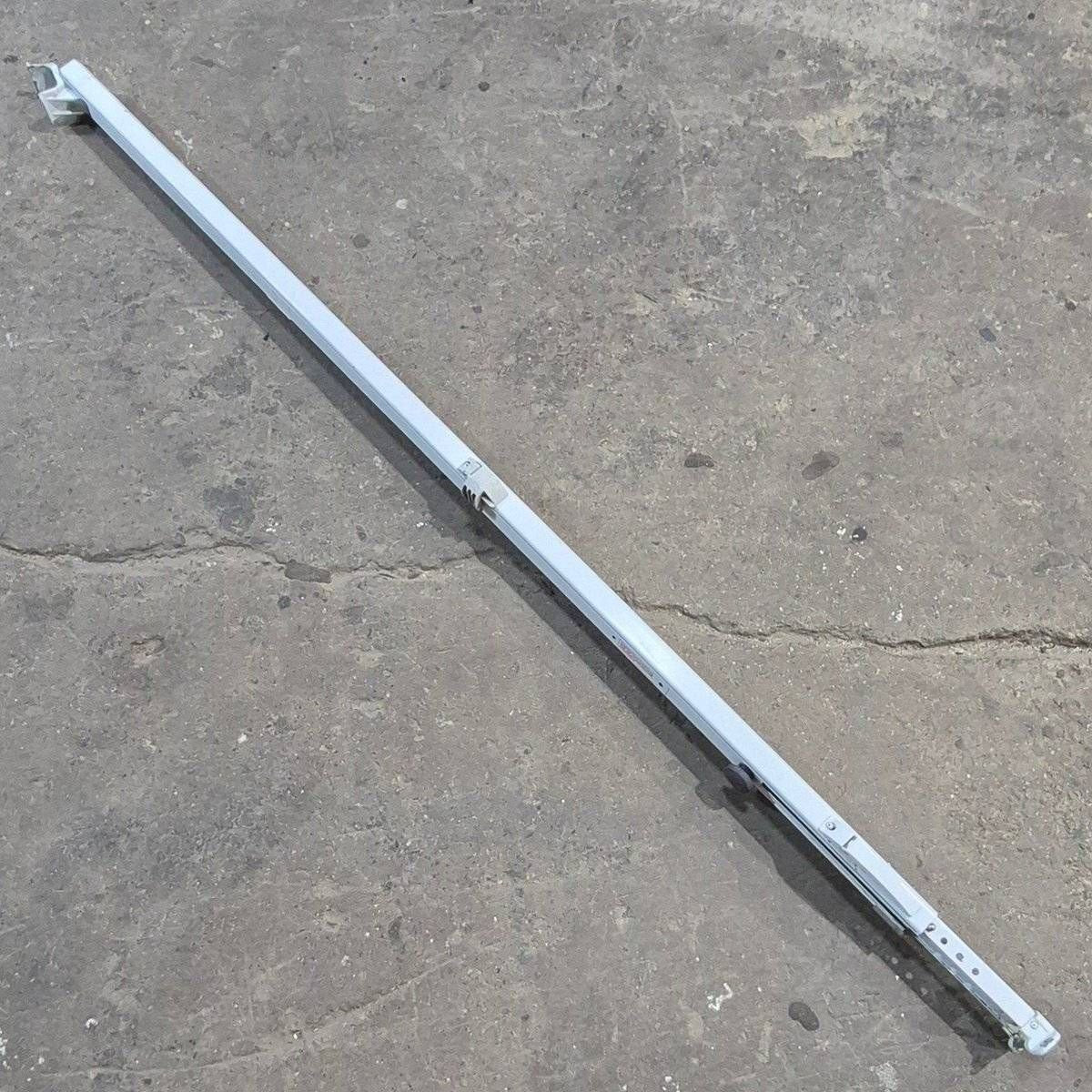 Used Carefree Single Manual Arm, 72, White - R00415-316-55