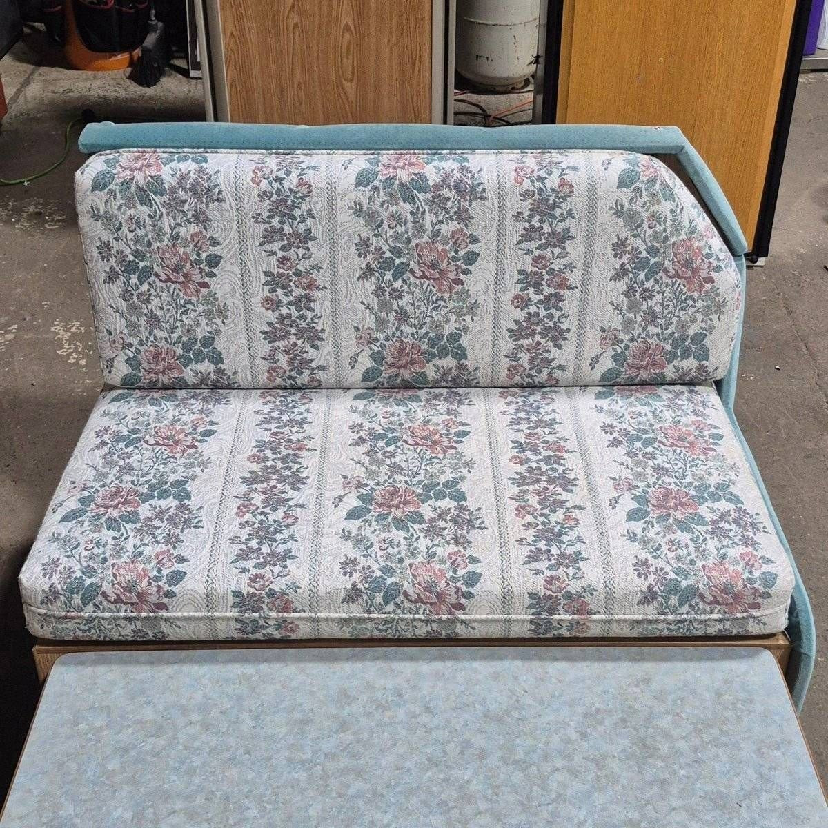Used Complete RV Dinette Set, Does include table hardware - 78 x 40 3/4 x 32