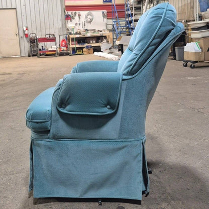 Used RV Chair - 38 1/4 H x 25 W x 28 D