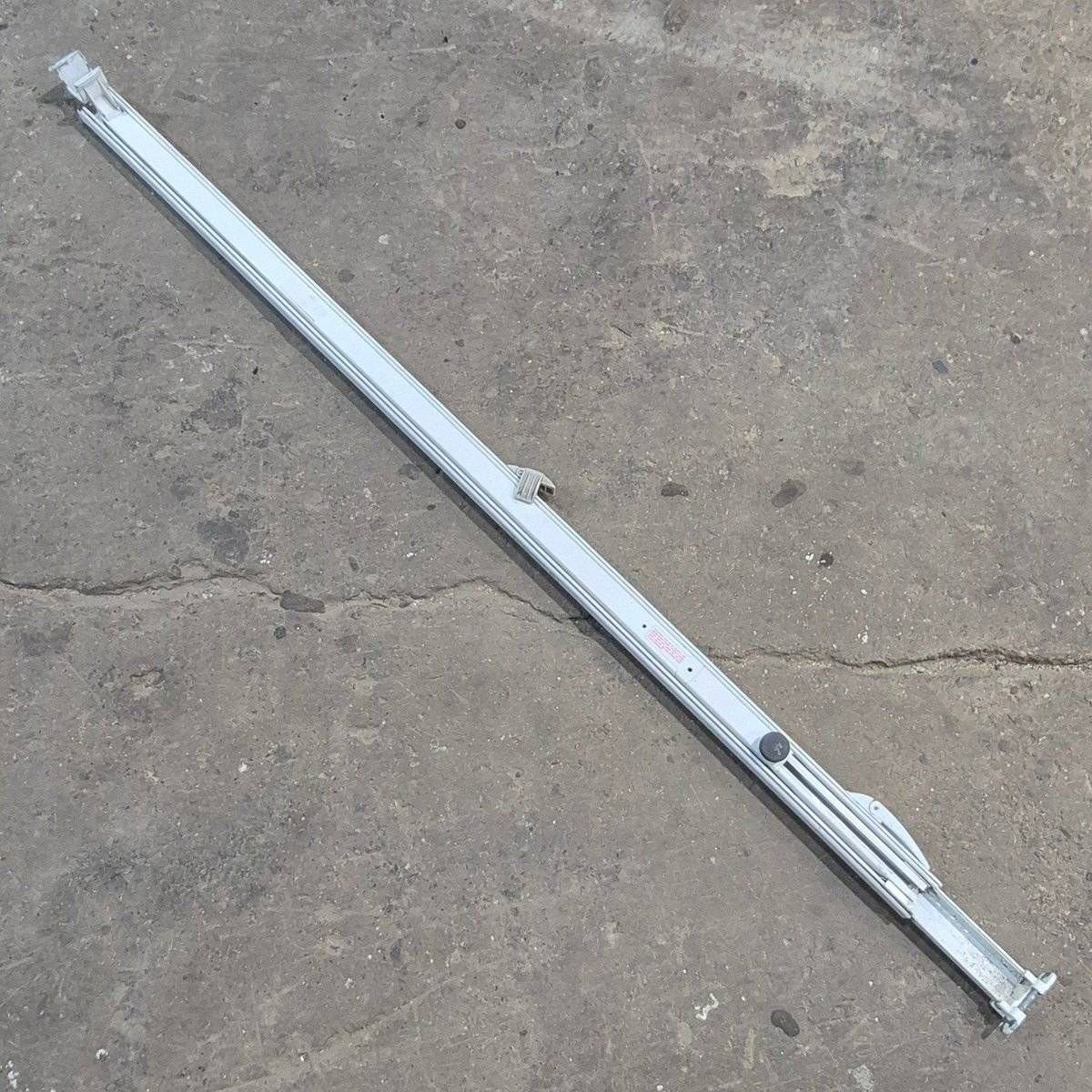 Used Carefree Single Manual Arm, 72, White - R00415-316-55