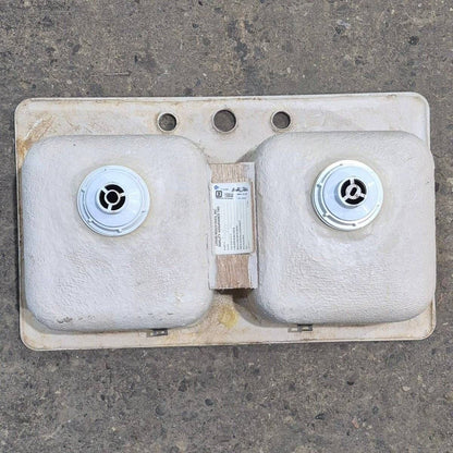 Used White Double Kitchen Sink - 29 x 17 1/2 x 9 1/2