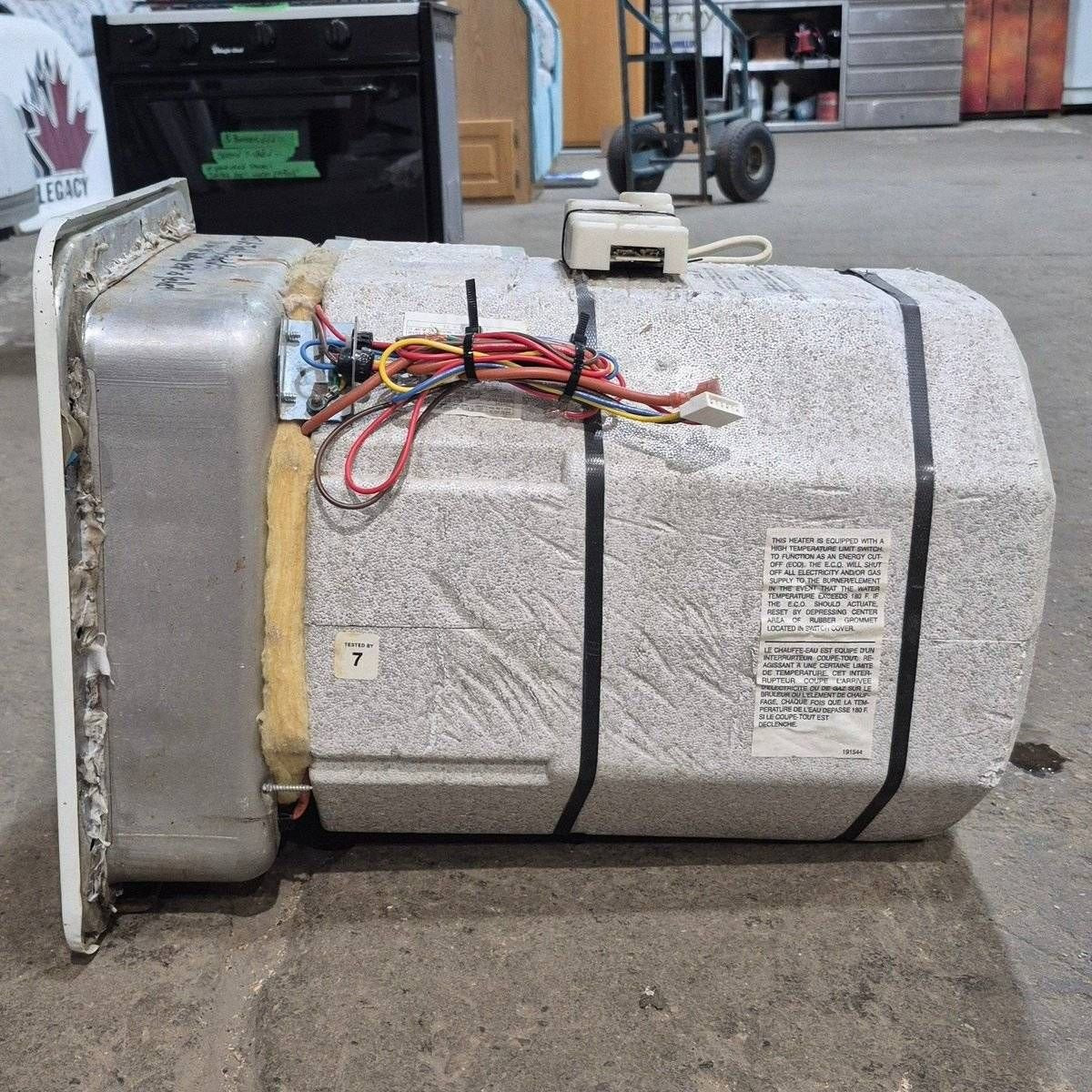 Used Complete Suburban Hot Water Heater, 6 Gallon - SW6DE