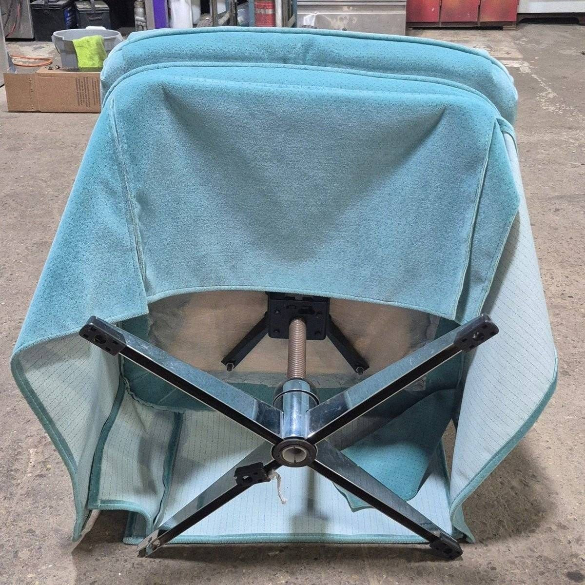 Used RV Chair - 38 1/4 H x 25 W x 28 D