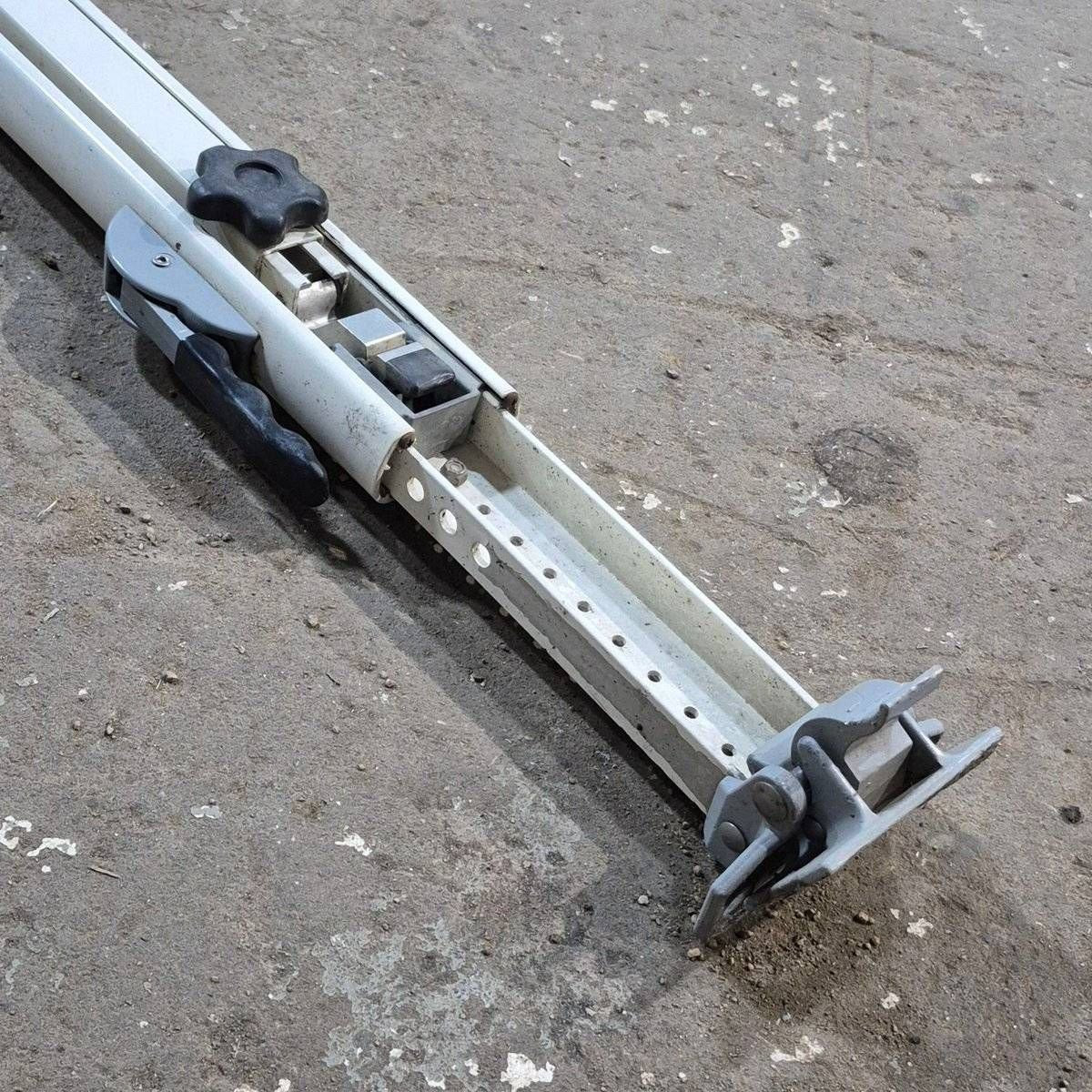 Used Dometic / A&E 8500 Manual Awning Arm, Tall, Colonial White -  8480000.401