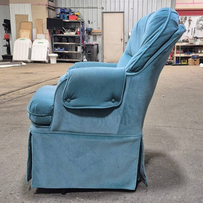 Used RV Chair - 38 1/4 H x 25 W x 28 D