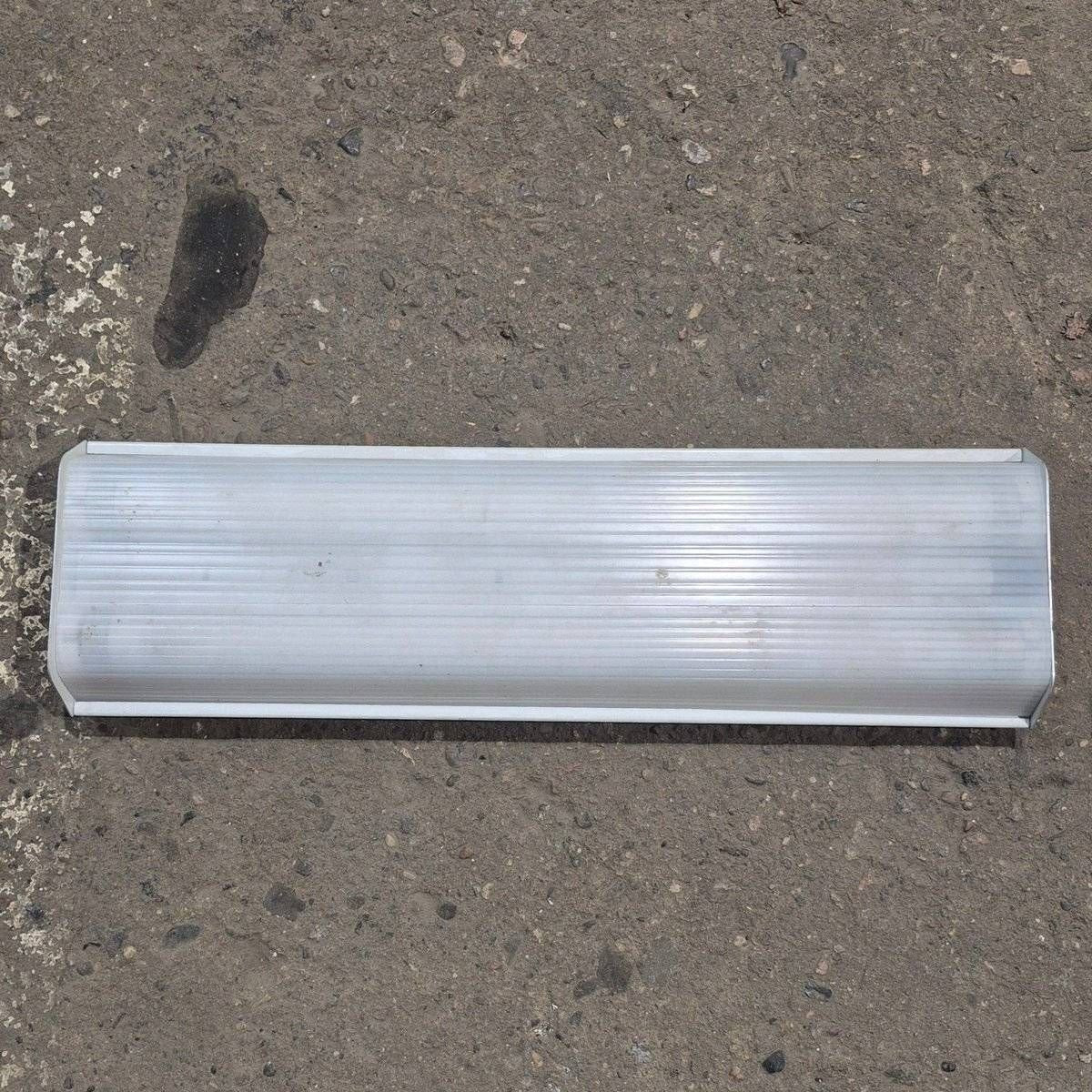 Used Thin-Lite Dual Fluorescent Light Fixture - Model 134