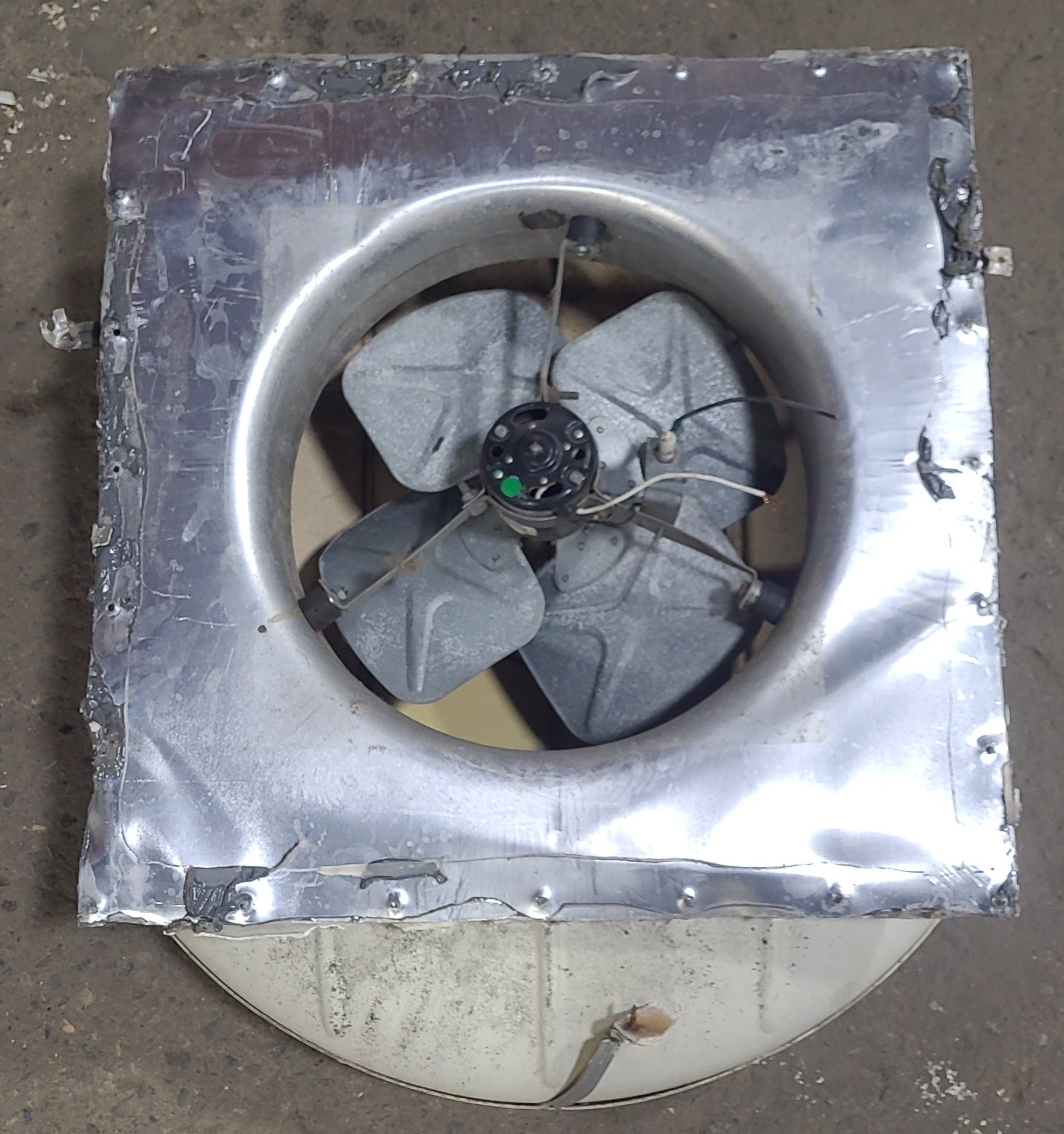 Used Upper Unit Fan Vent 14 X 14 12V