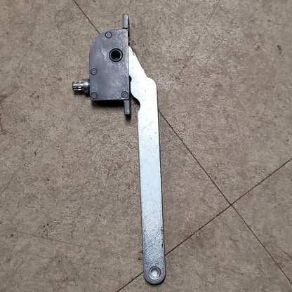 Used Vent Lift Mechanism 6 Arm 2 1/2 Hole Center