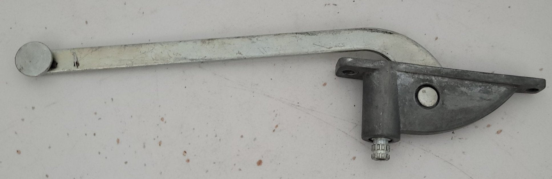 Used Vent Lift Mechanism 6 Arm 3 Hole Center