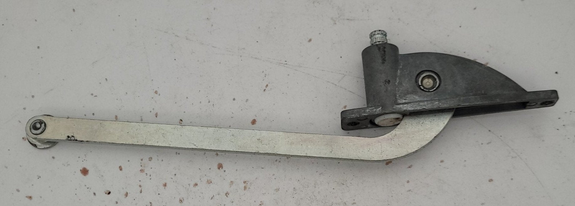 Used Vent Lift Mechanism 6 Arm 3 Hole Center