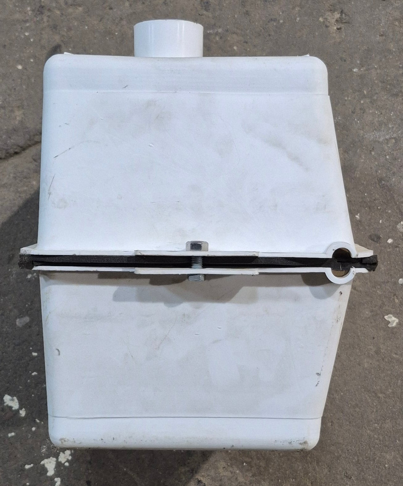 Used Vented Battery Box