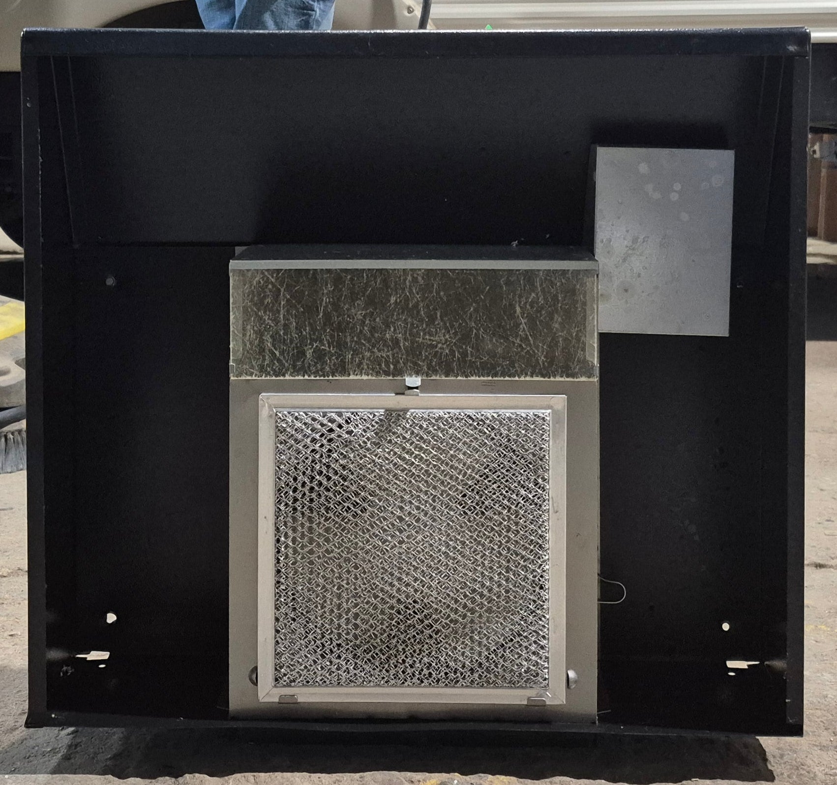 Used Ventline RV Range Hood Fan CC0431-09