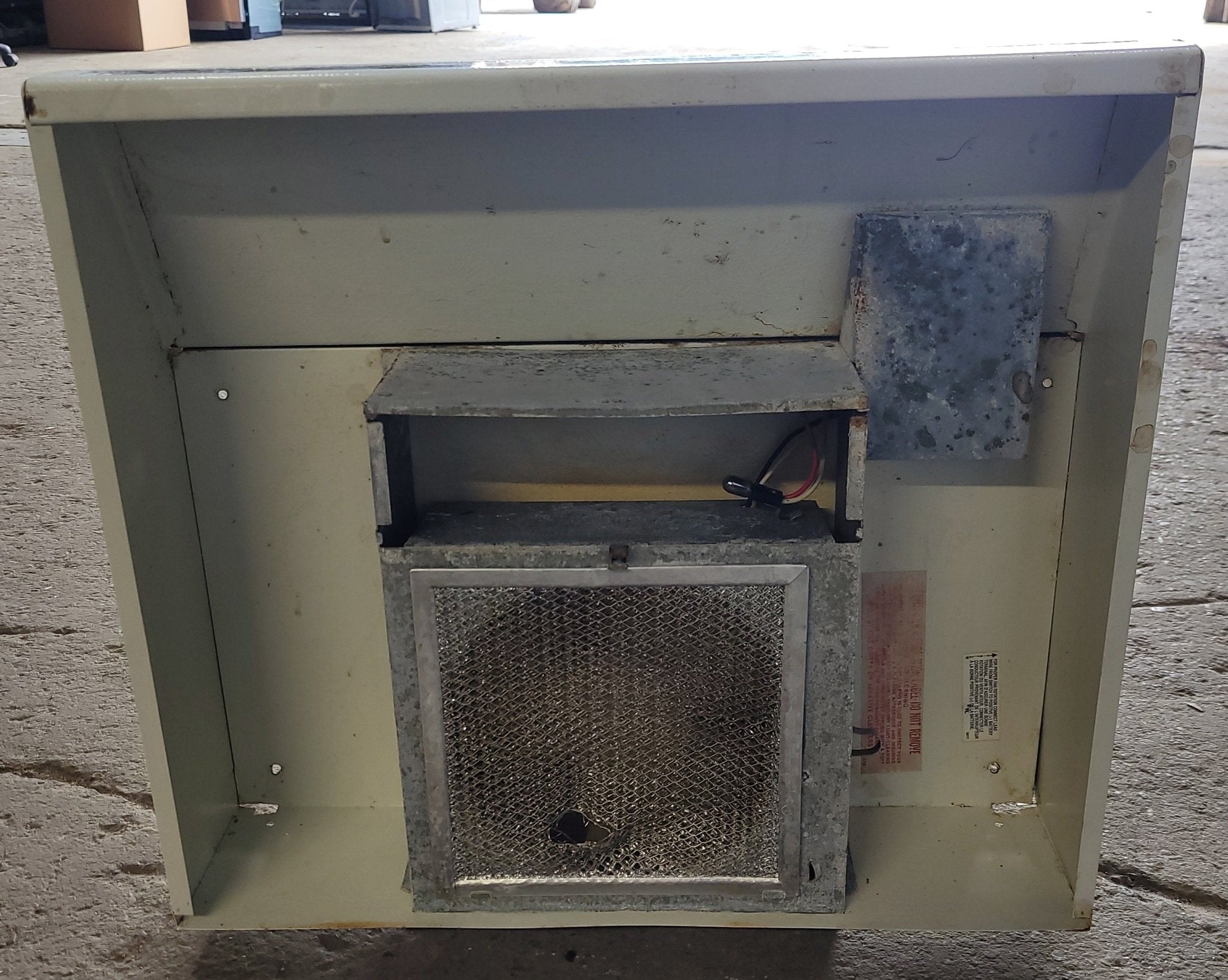 Used Ventline RV Range Hood Fan CC317-2