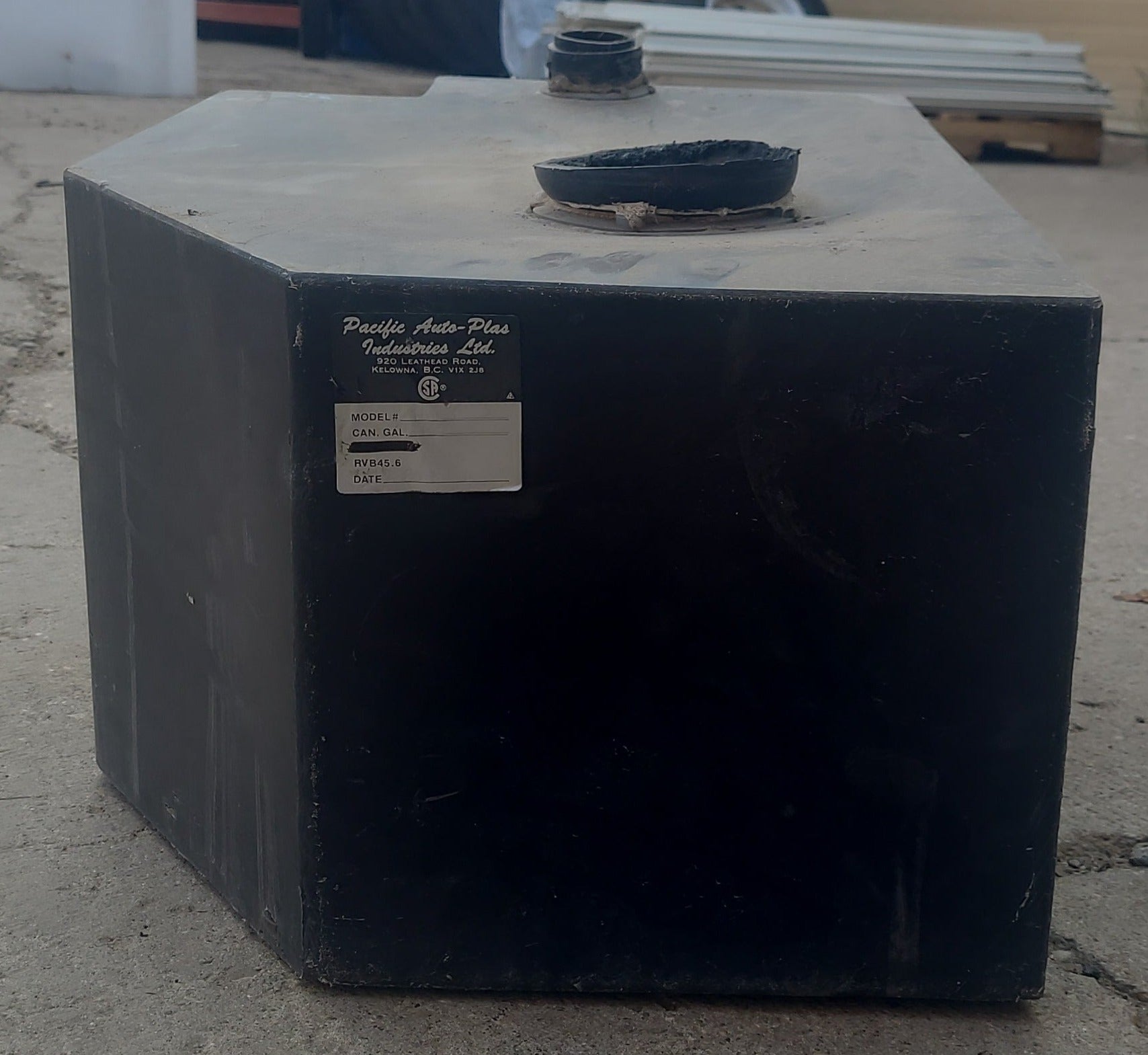 Used Waste/ Black Water Tank 24 1/2 X 16 X 11 3/4