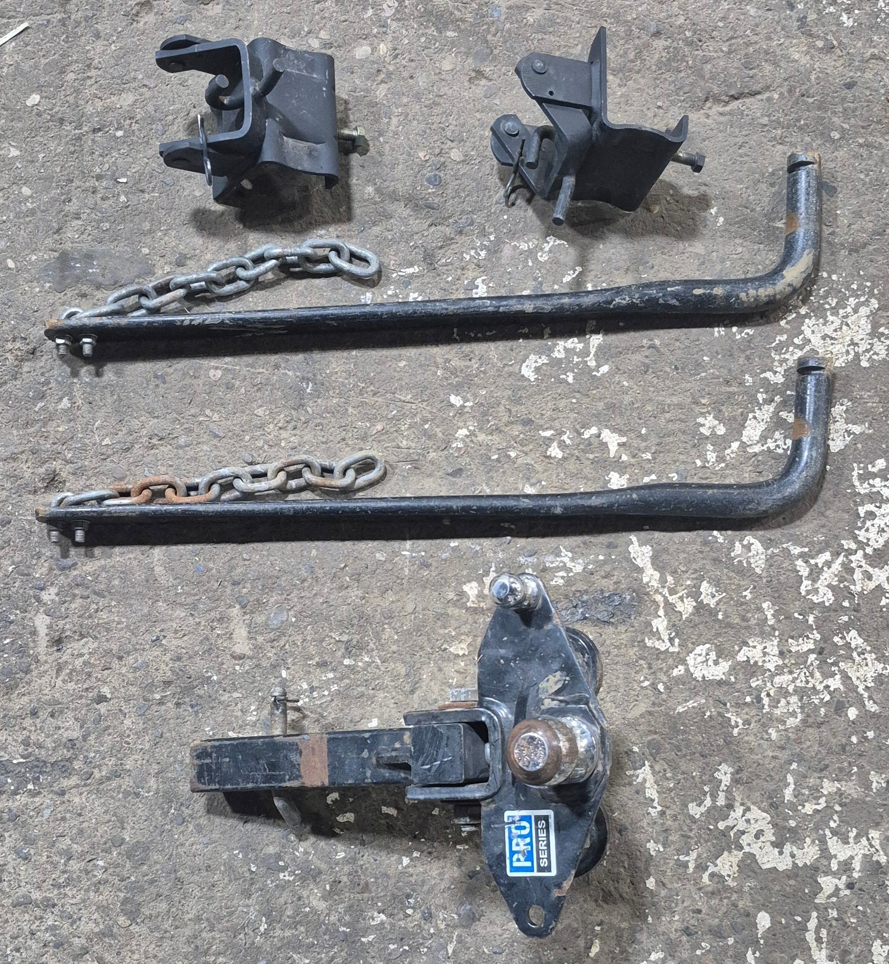 Used Weight Distribution Hitch System
