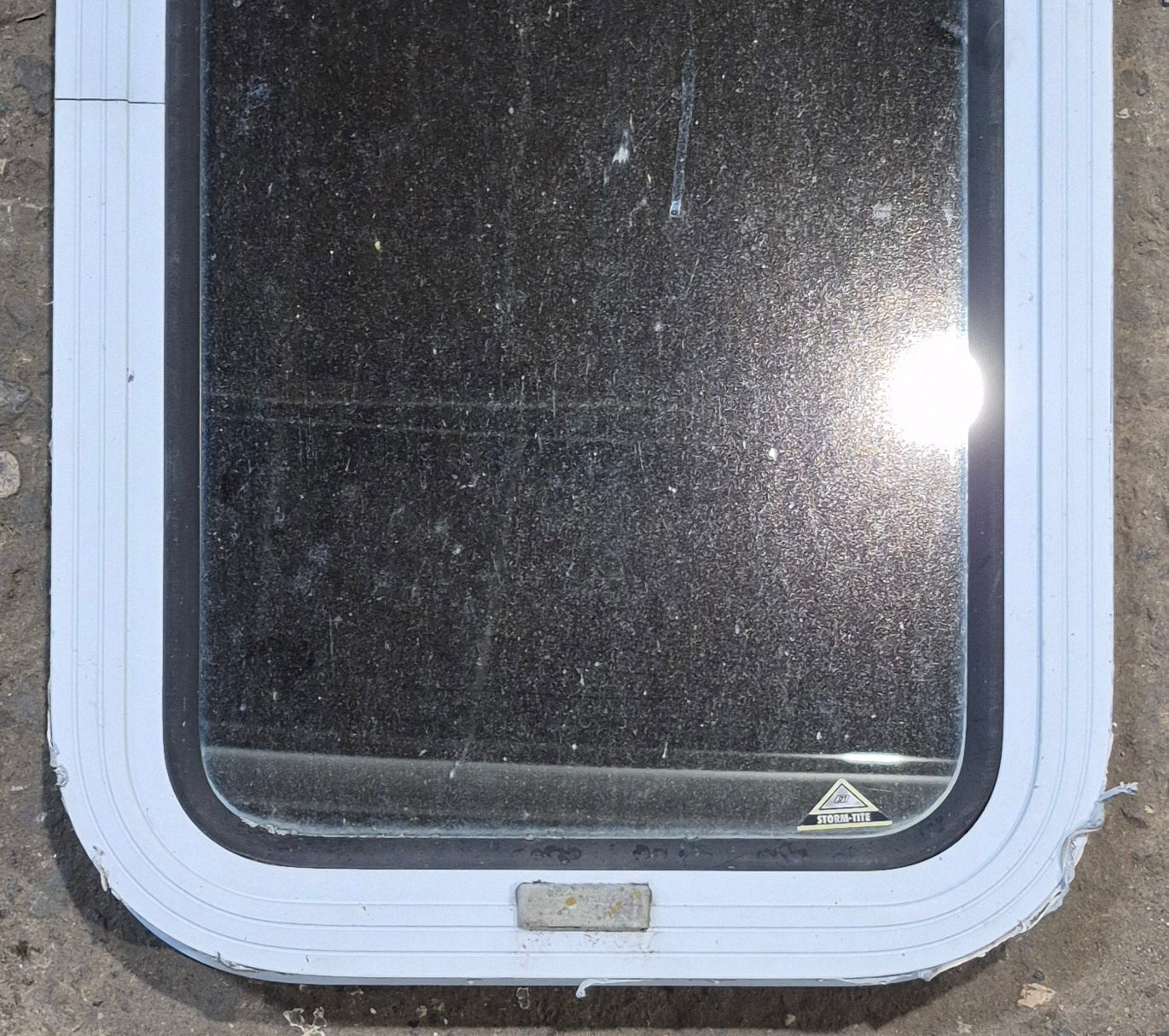 Used White Radius Non Opening Window : 13 1/2 W x 23 1/2 H x 1 7/8 D