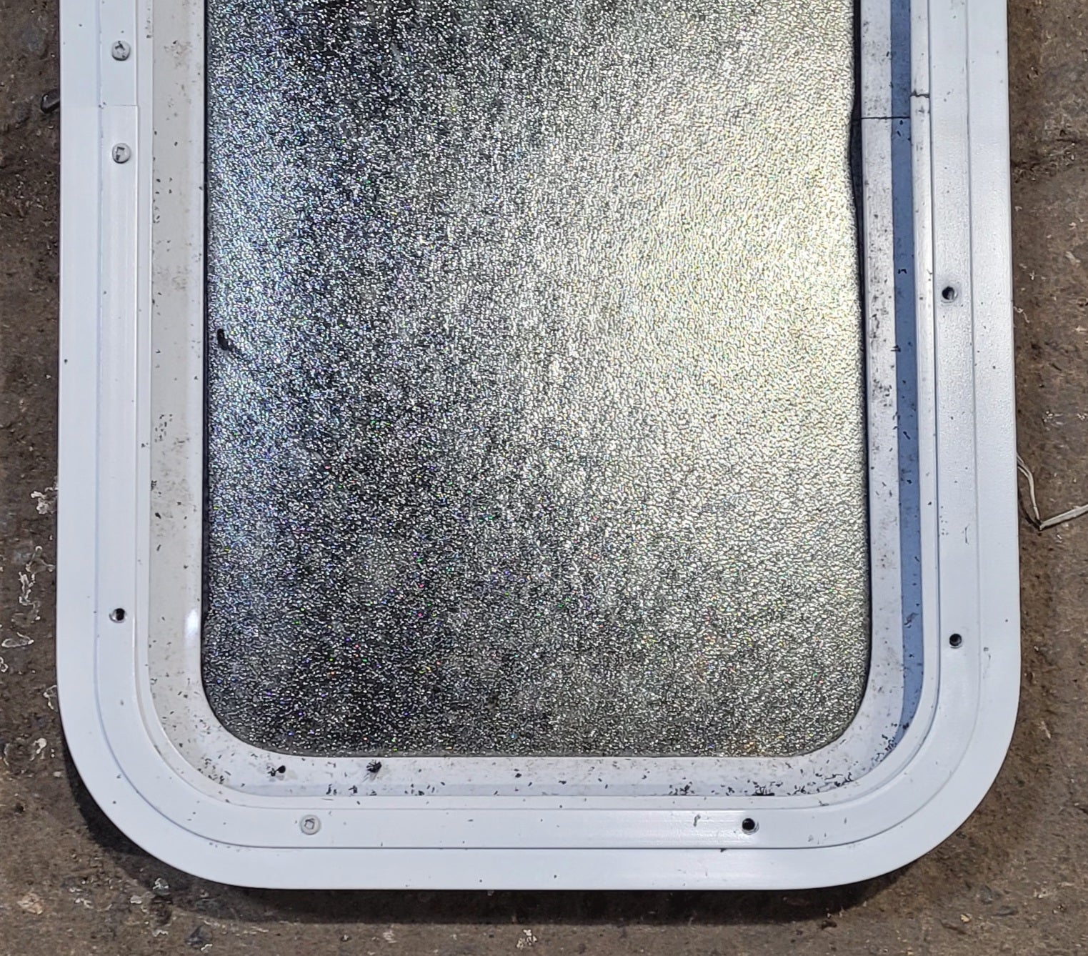 Used White Radius Non Opening Window : 13 1/2 W x 23 1/2 H x 1 7/8 D
