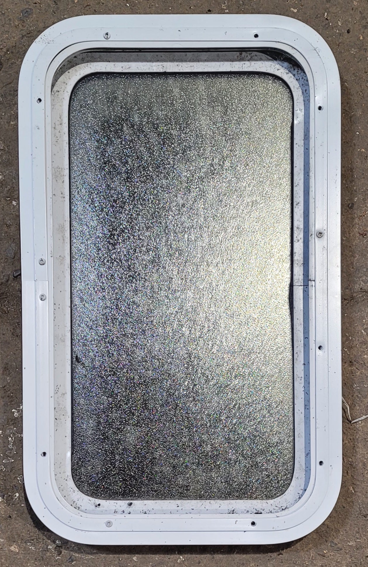 Used White Radius Non Opening Window : 13 1/2 W x 23 1/2 H x 1 7/8 D