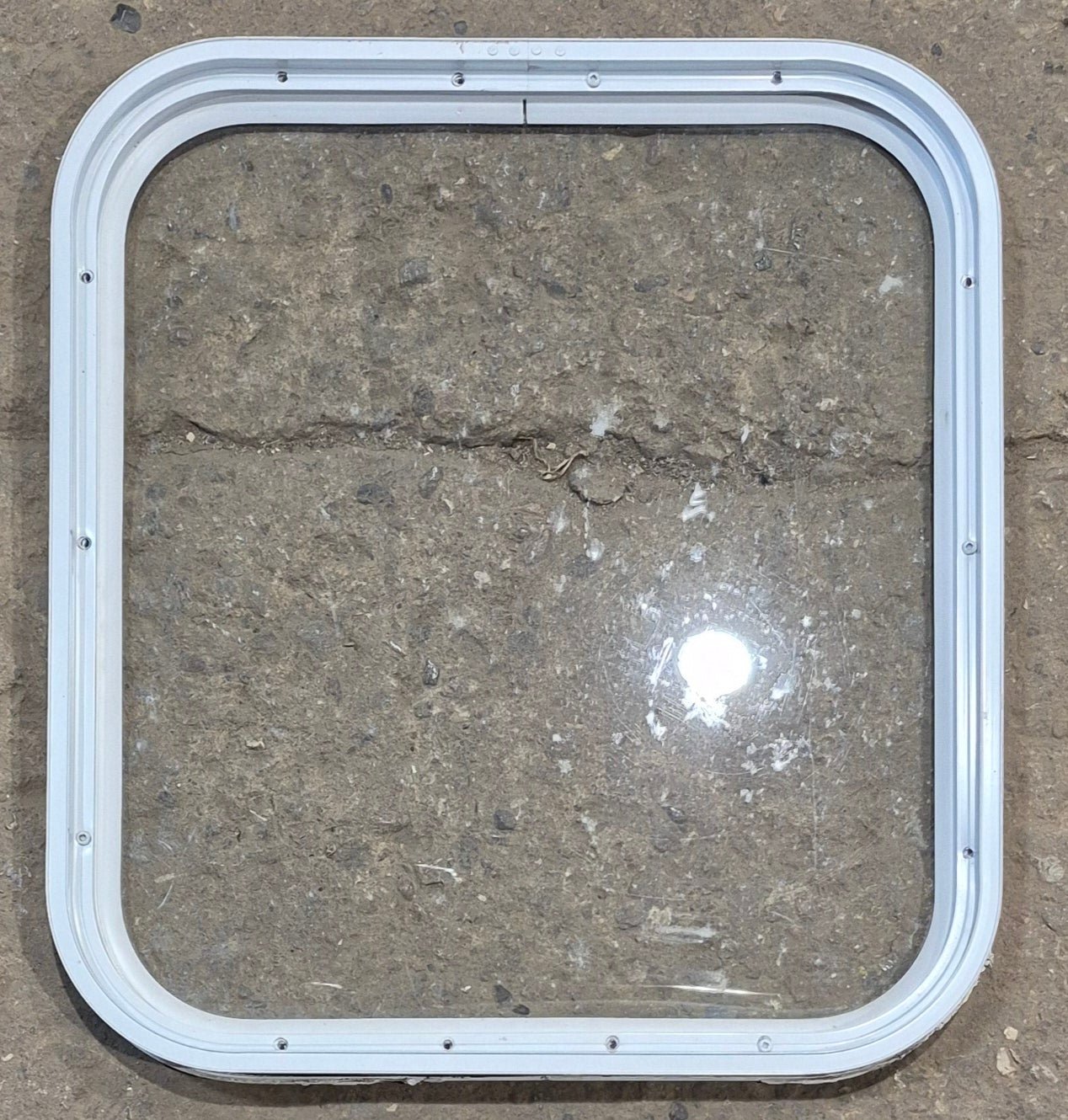 Used White Radius Non Opening Window : 19 1/2 W x 21 1/2 H x 1 D