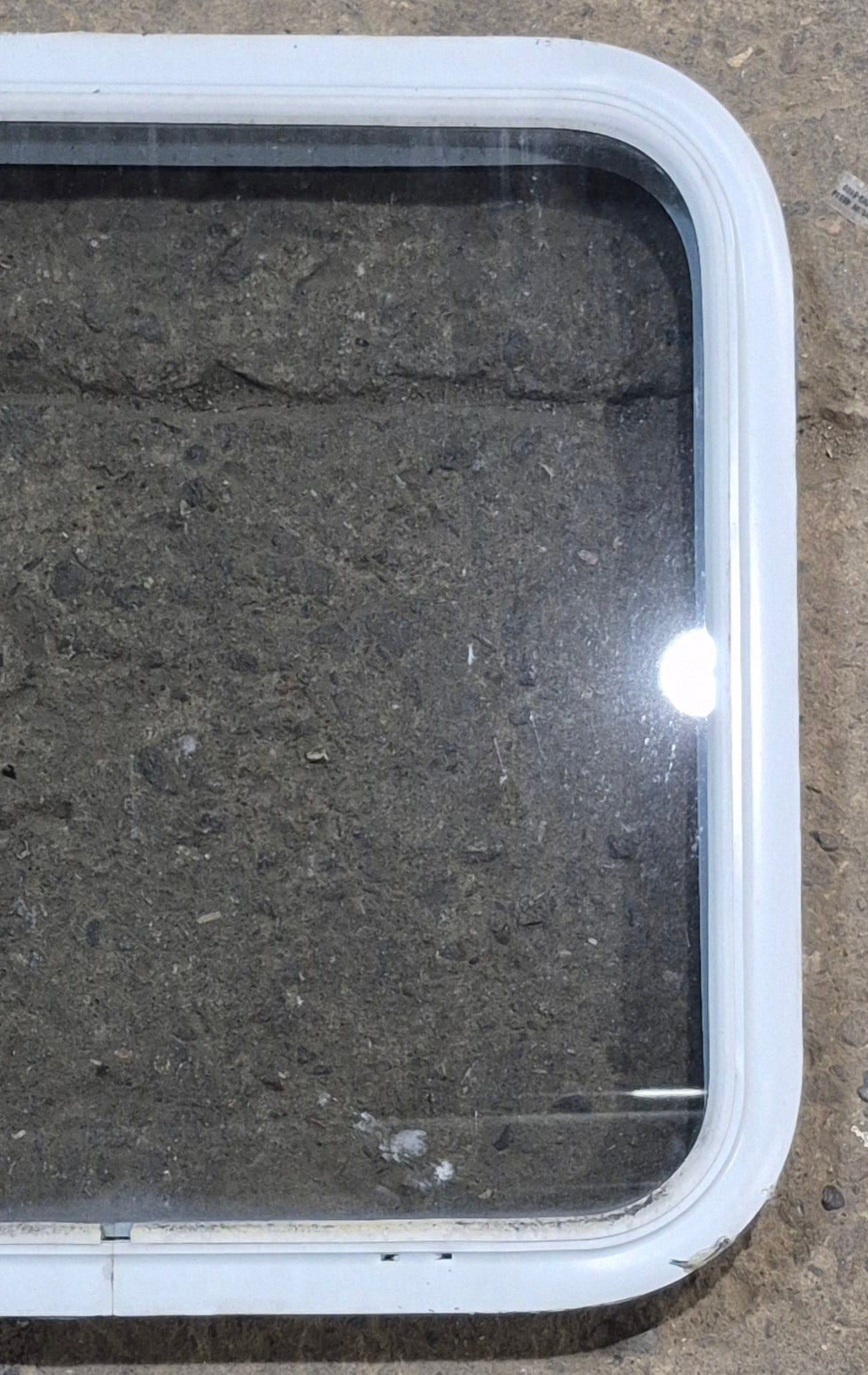 Used White Radius Non Opening Window : 23 1/2 W x 21 1/4 H x 1 7/8 D