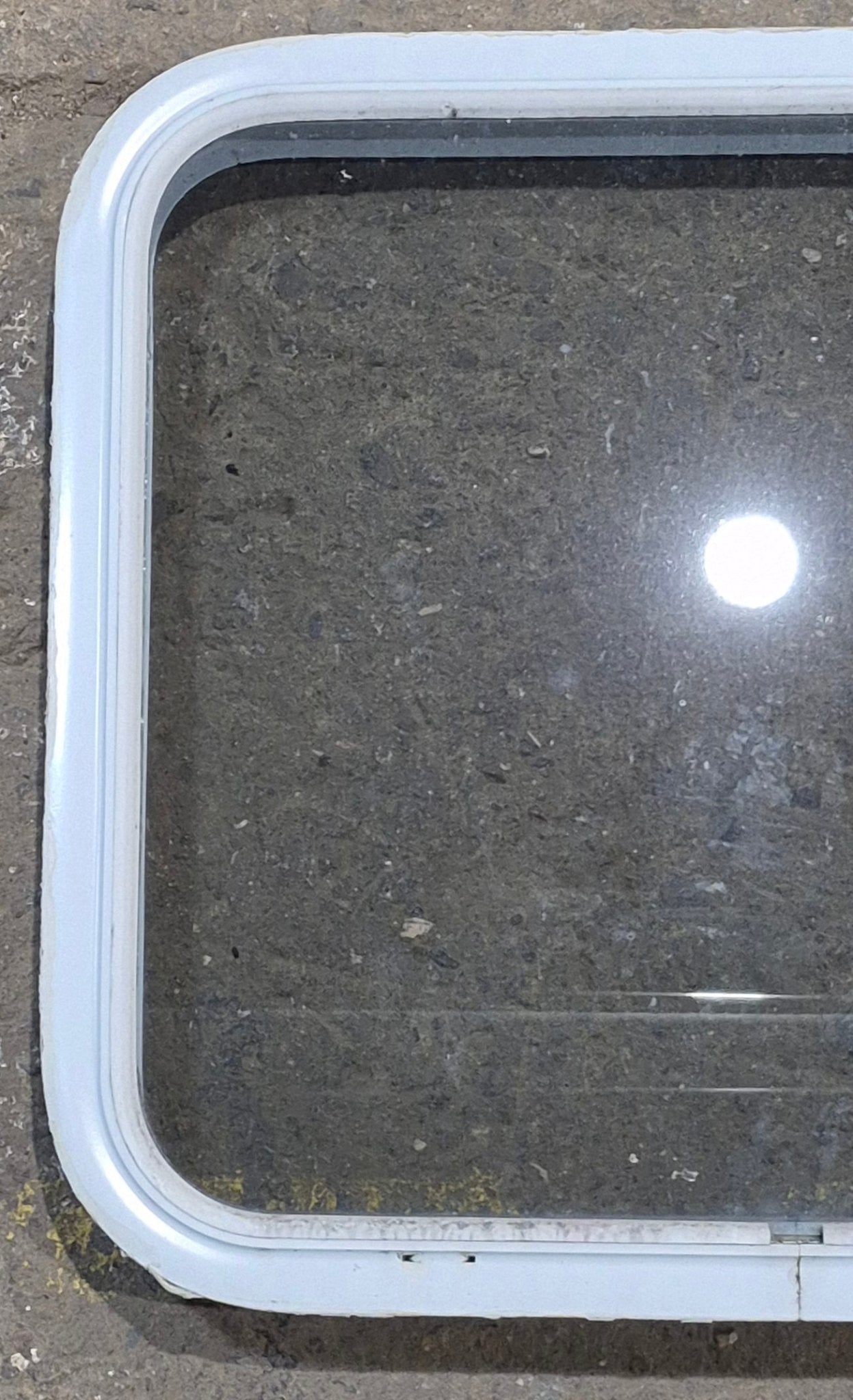 Used White Radius Non Opening Window : 23 1/2 W x 21 1/4 H x 1 7/8 D