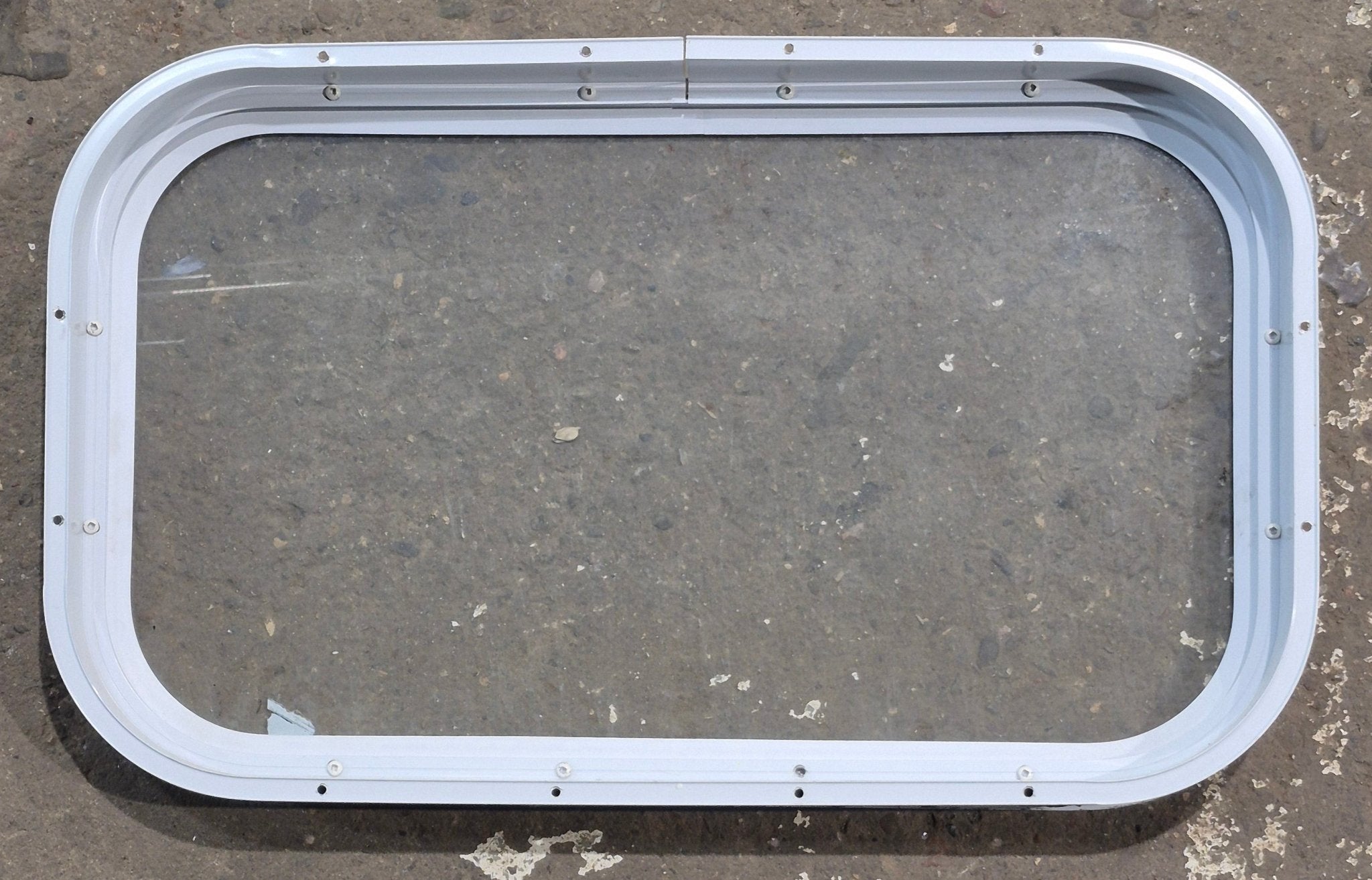 Used White Radius Non Opening Window : 23 3/4 W x 13 3/4 H x 1 7/8 D