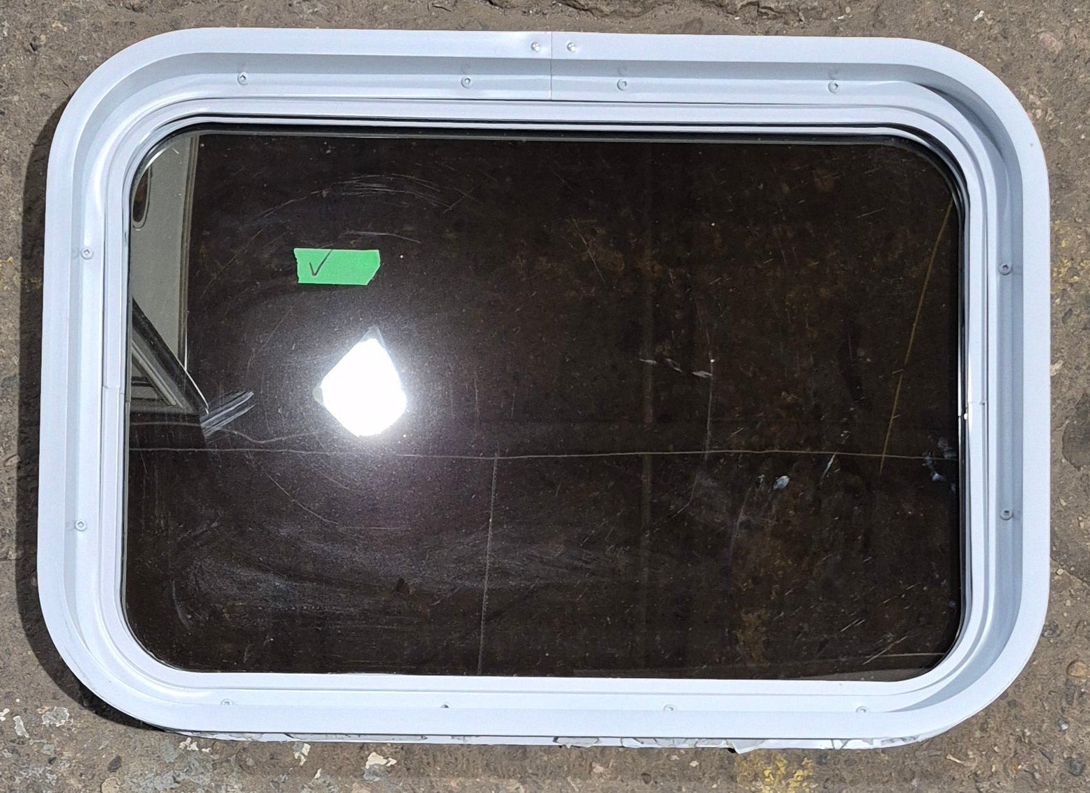 Used White Radius Non Opening Window : 24 1/4 W x 16 3/4 H x 1 7/8 D
