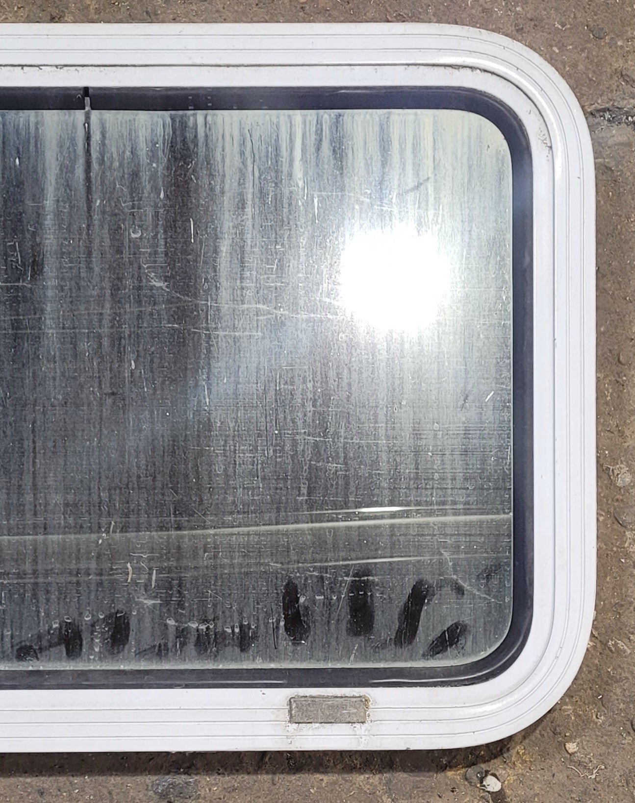 Used White Radius Non Opening Window : 24 W x 16 1/2 H x 1 7/8 D