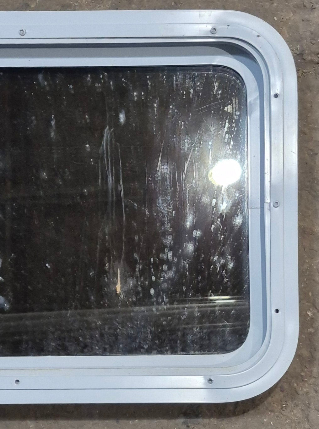 Used White Radius Non Opening Window : 24 W x 16 1/2 H x 1 7/8 D
