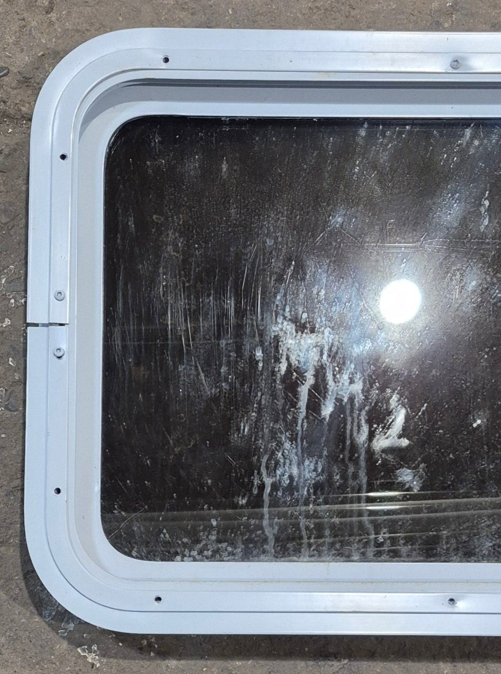 Used White Radius Non Opening Window : 24 W x 16 1/2 H x 1 7/8 D
