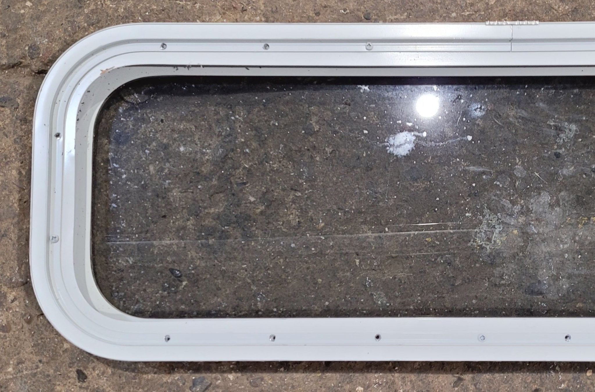 Used White Radius Non Opening Window : 35 1/2 W x 11 1/2 H x 1 7/8 D