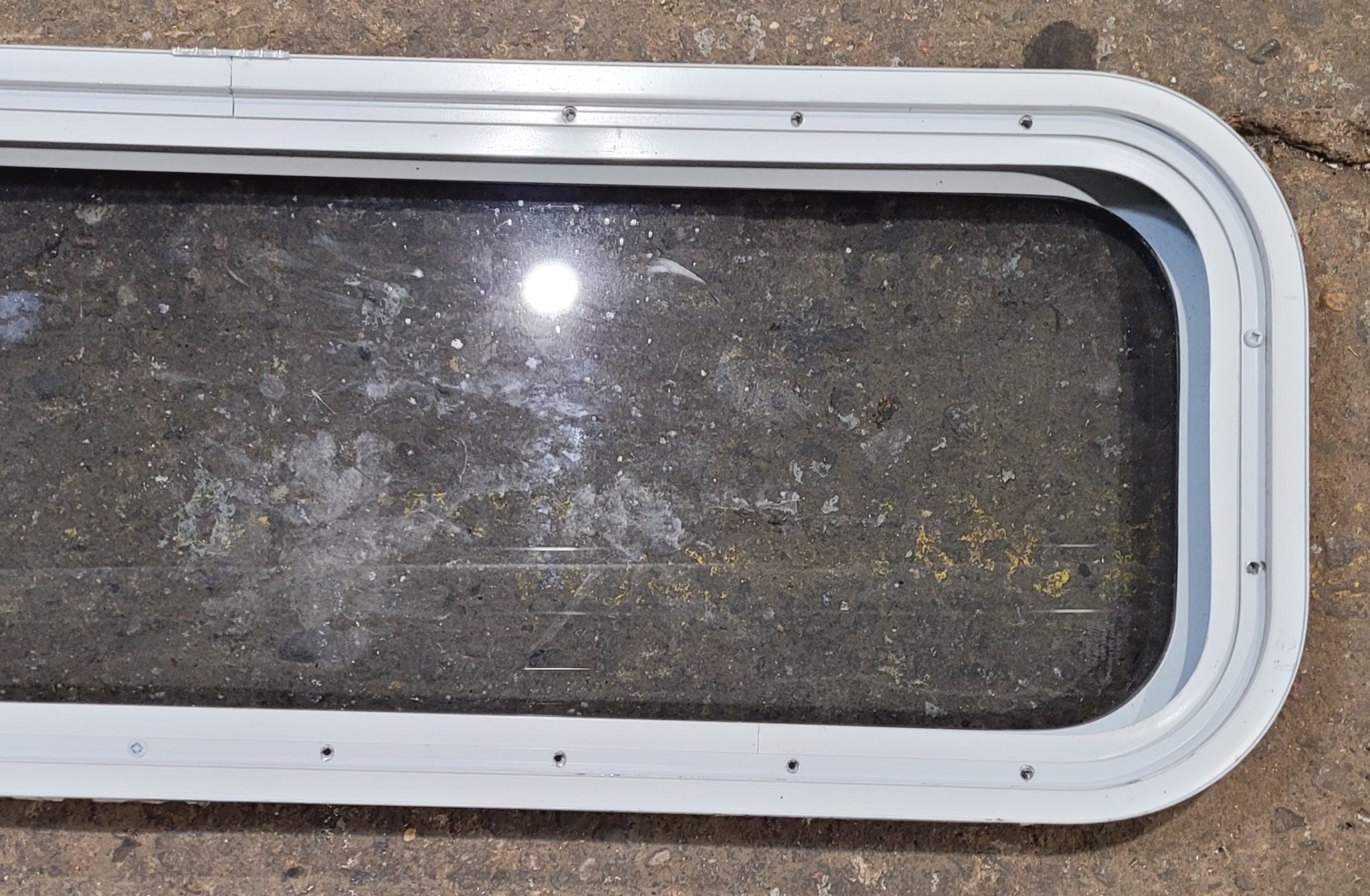 Used White Radius Non Opening Window : 35 1/2 W x 11 1/2 H x 1 7/8 D