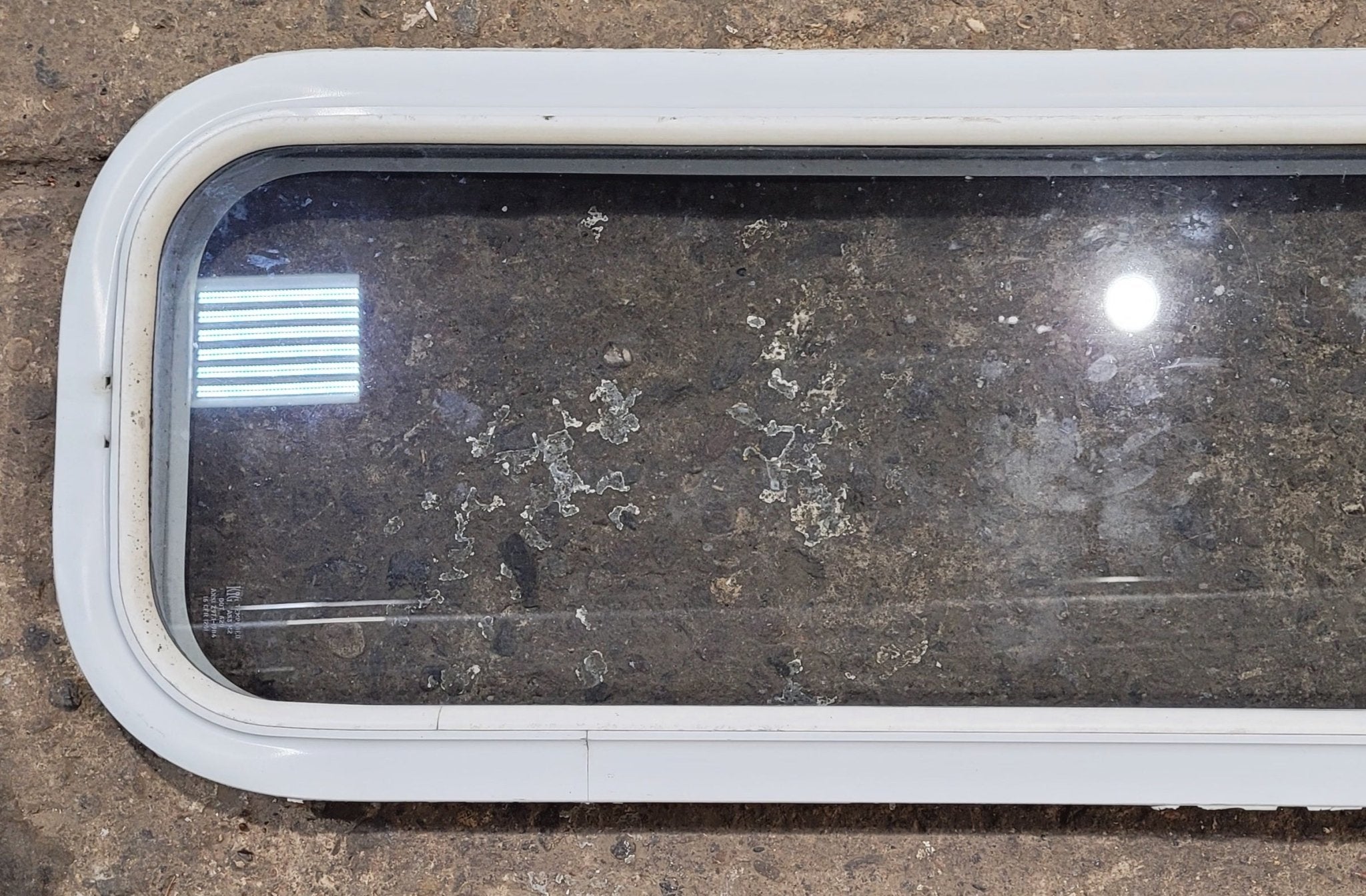 Used White Radius Non Opening Window : 35 1/2 W x 11 1/2 H x 1 7/8 D