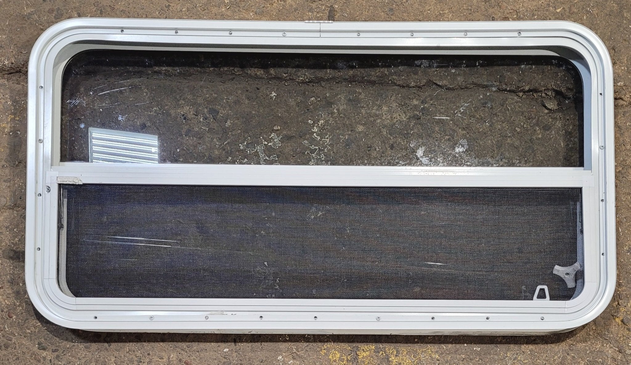 Used White Radius Non Opening Window : 35 1/2 W x 11 1/2 H x 1 7/8 D