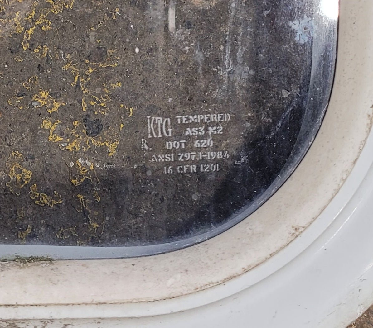 Used White Radius Non Opening Window : 35 1/2 W x 11 1/2 H x 1 7/8 D